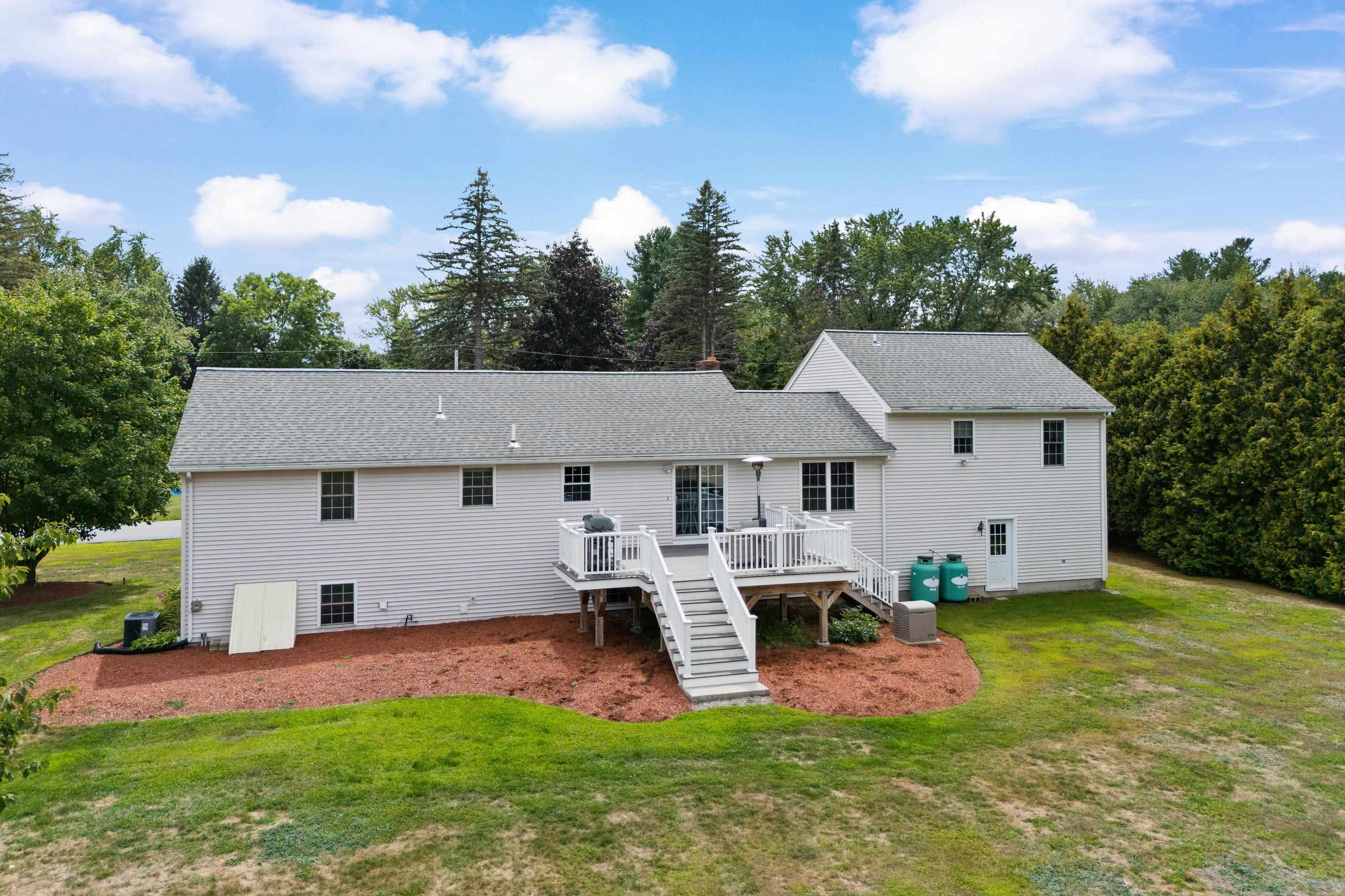 Pelham, New Hampshire, 03076, United States, 4 Bedrooms Bedrooms, ,3 BathroomsBathrooms,Residential,For Sale,1937373
