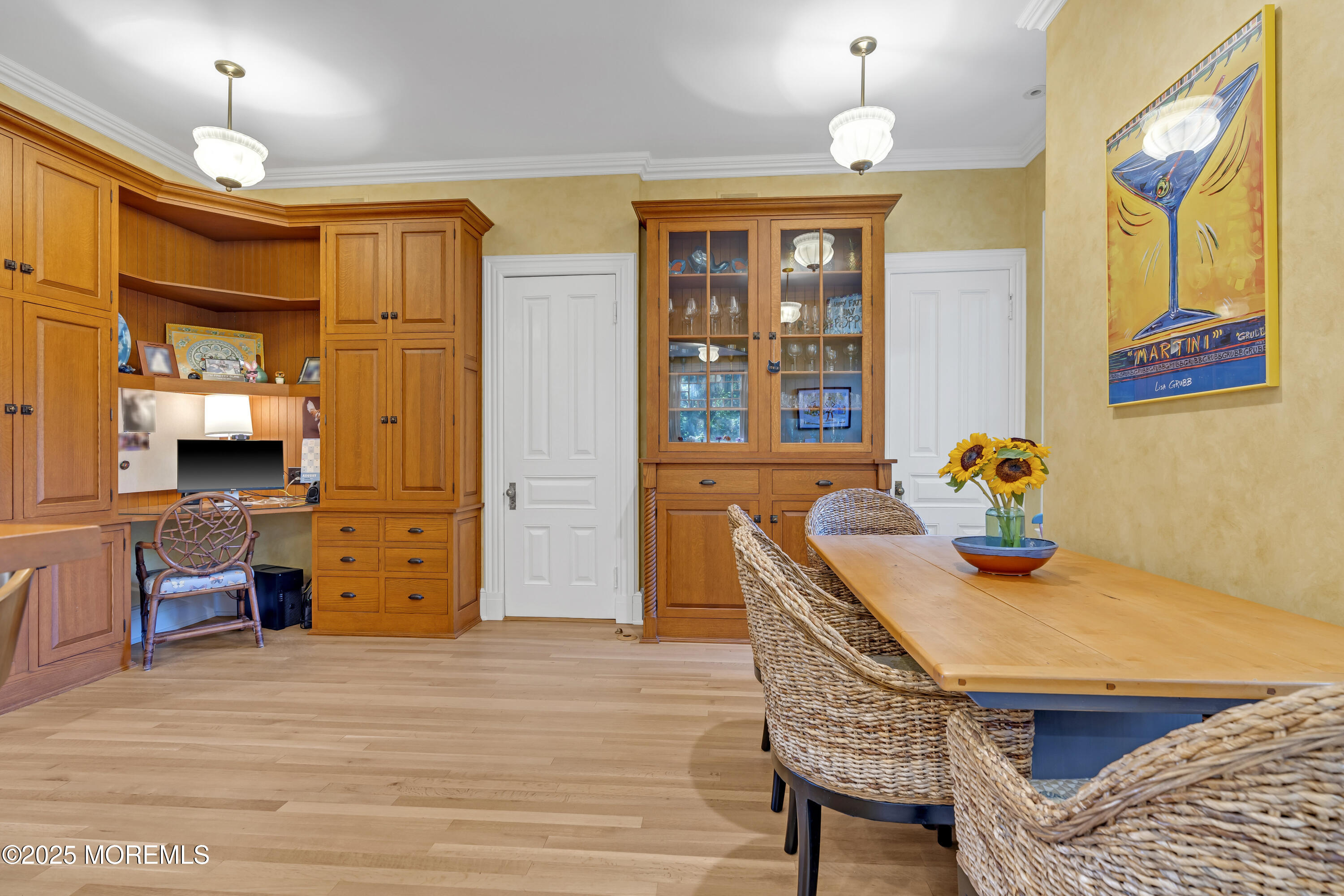 Red Bank, New Jersey, 07701, United States, 9 Bedrooms Bedrooms, ,6 BathroomsBathrooms,Residential,For Sale,1934404