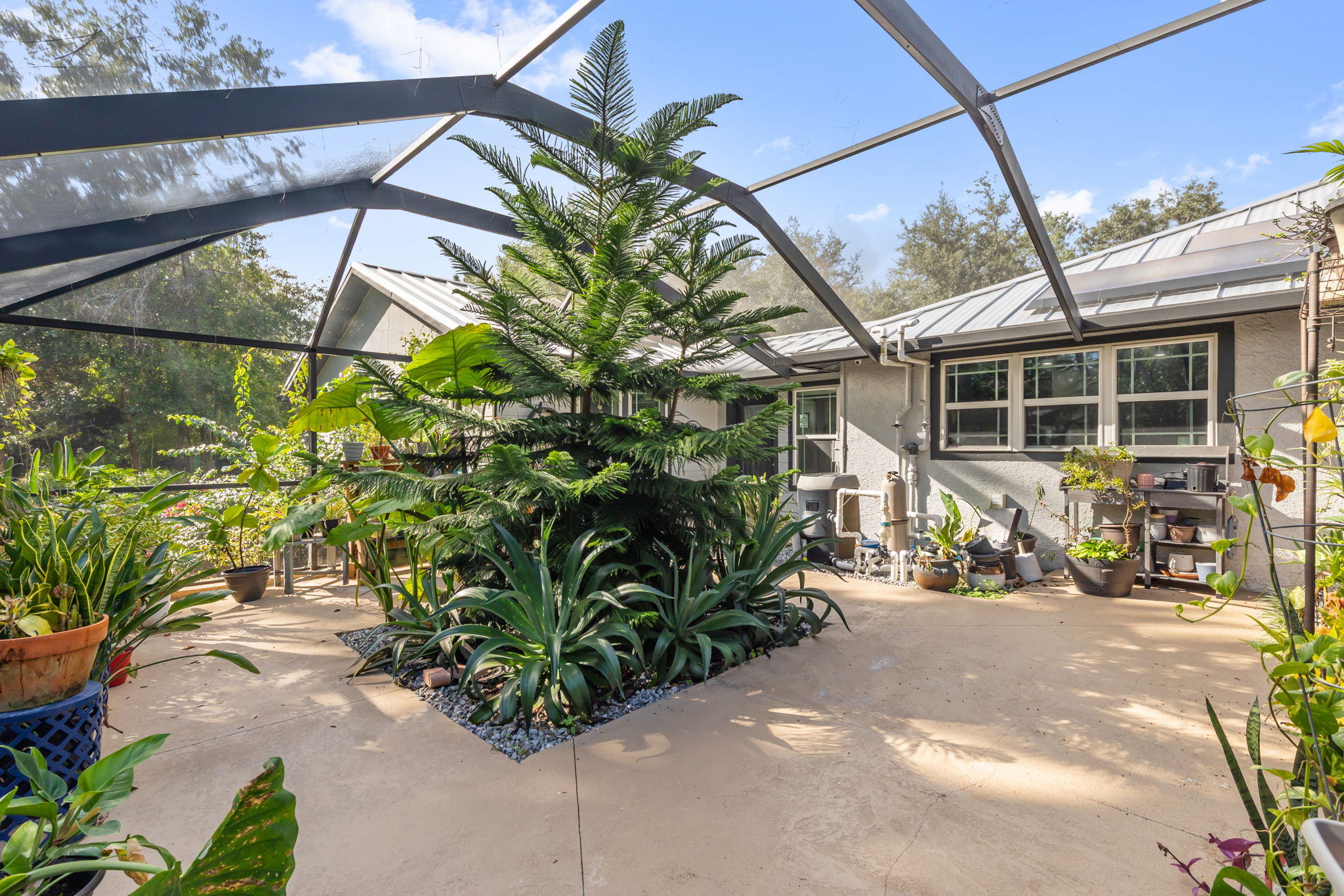 Wesley Chapel, Florida, 33544, United States, 5 Bedrooms Bedrooms, ,5 BathroomsBathrooms,Residential,For Sale,2005912