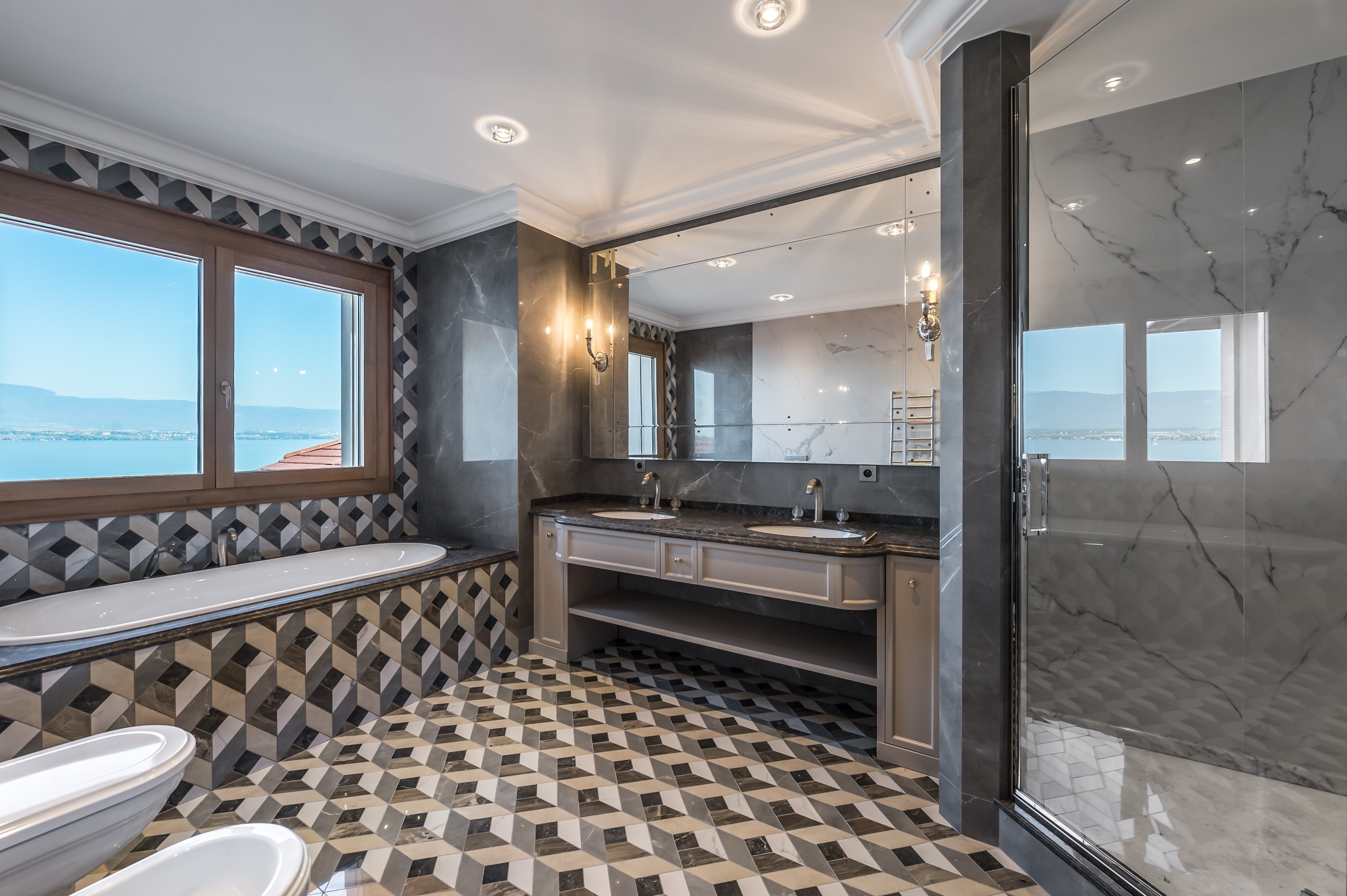  BEAUTIFUL WATERFRONT PROPERTY - 物件實景