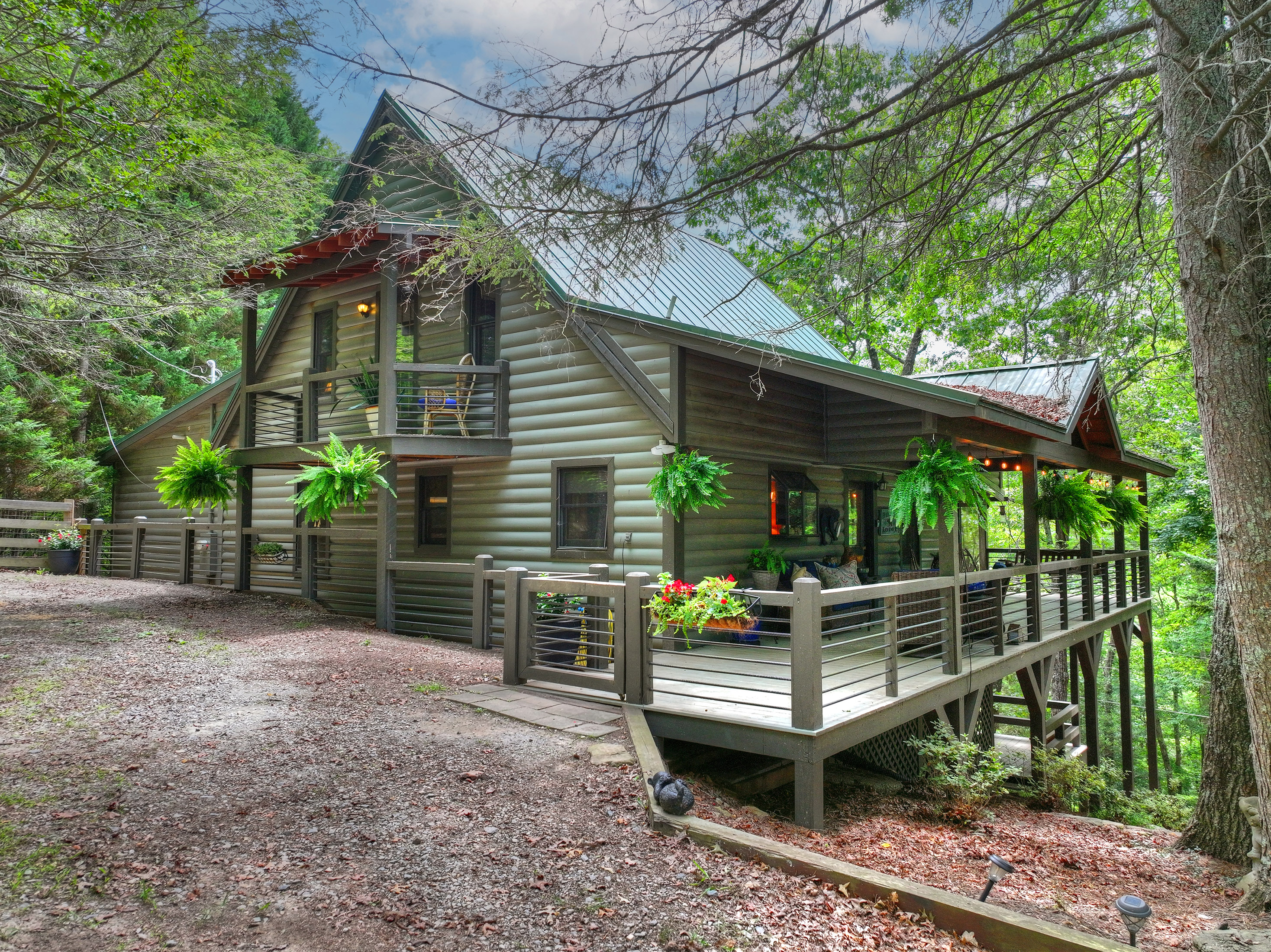 Uphill Rd, Blue Ridge, GA 30513