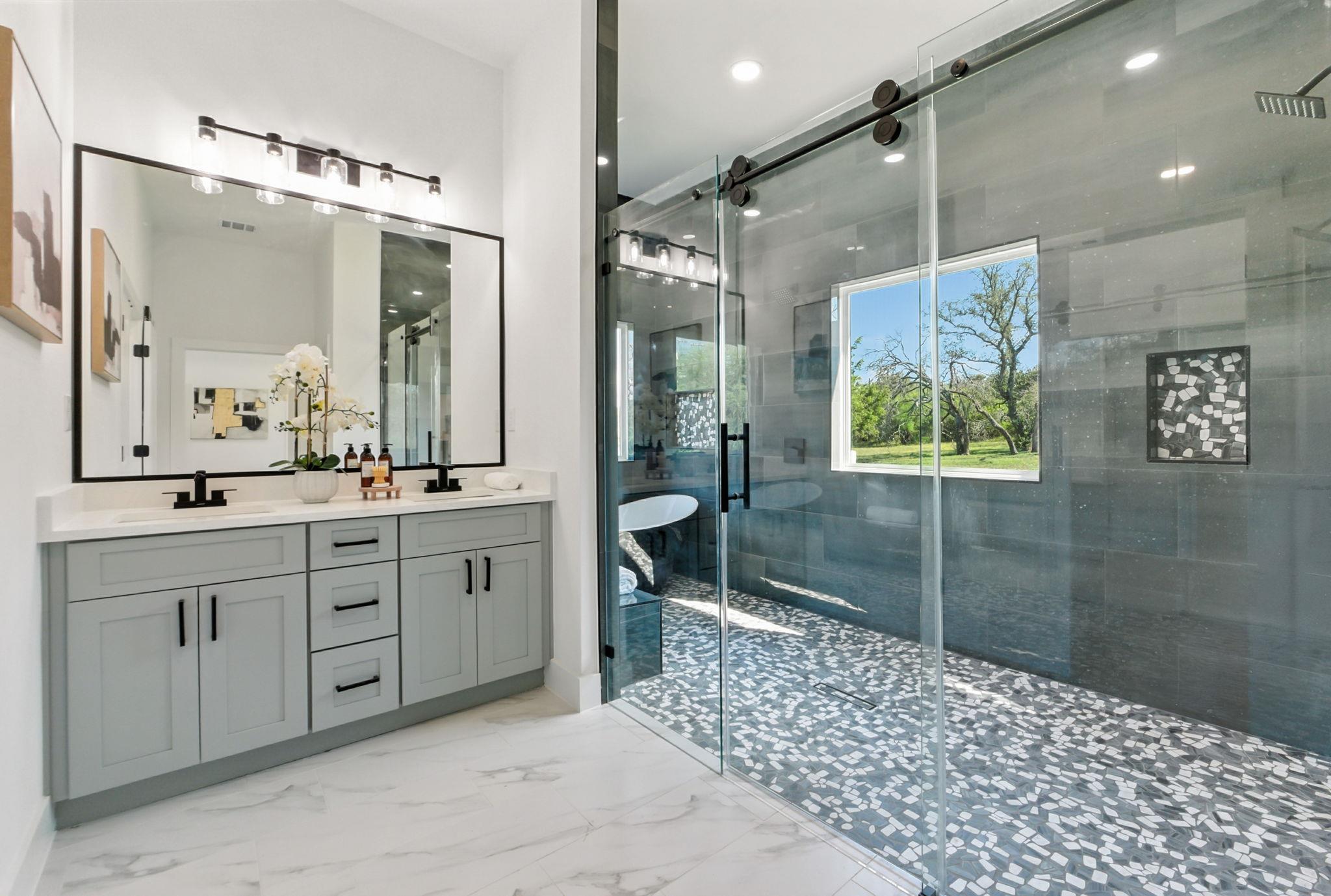 Spicewood, Texas, 78669, United States, 3 Bedrooms Bedrooms, ,4 BathroomsBathrooms,Residential,For Sale,1977175