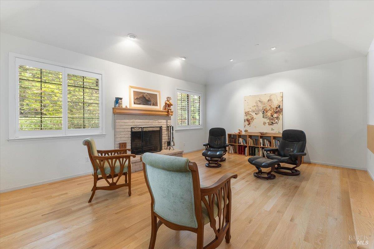 Santa Rosa, California, 95409, United States, 3 Bedrooms Bedrooms, ,2 BathroomsBathrooms,Residential,For Sale,2006372