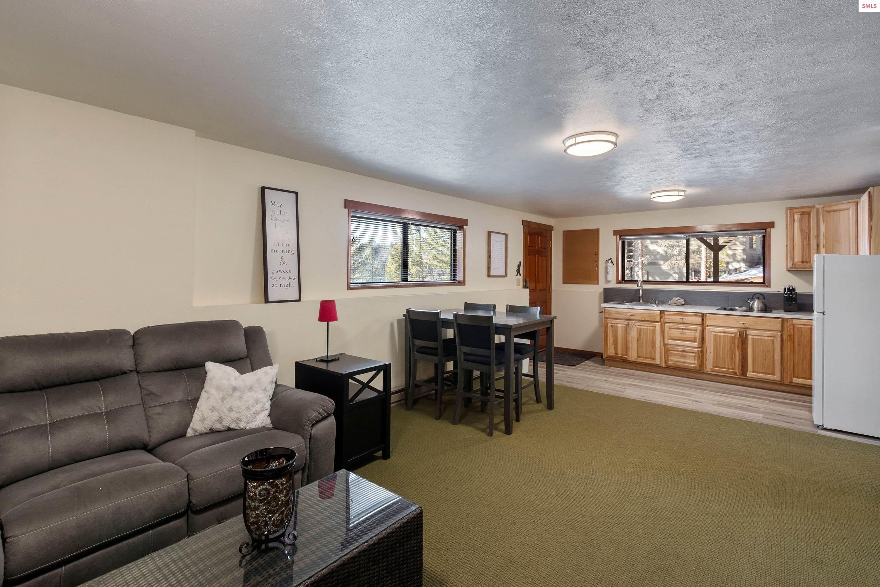 Sagle, Idaho, 83860, United States, 4 Bedrooms Bedrooms, ,2 BathroomsBathrooms,Residential,For Sale,2022483