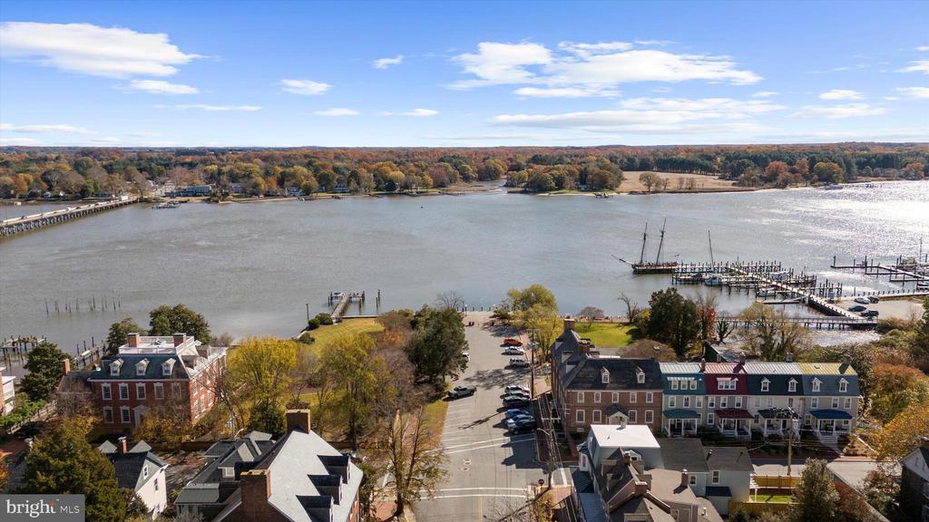 Chestertown, Maryland, 21620, United States, 5 Bedrooms Bedrooms, ,5 BathroomsBathrooms,Residential,For Sale,1988970