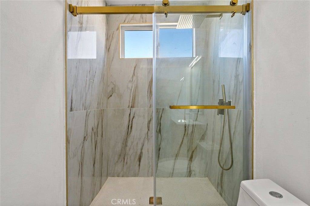 Fullerton, California, 92833, United States, 6 Bedrooms Bedrooms, ,4 BathroomsBathrooms,Residential,For Sale,1979244