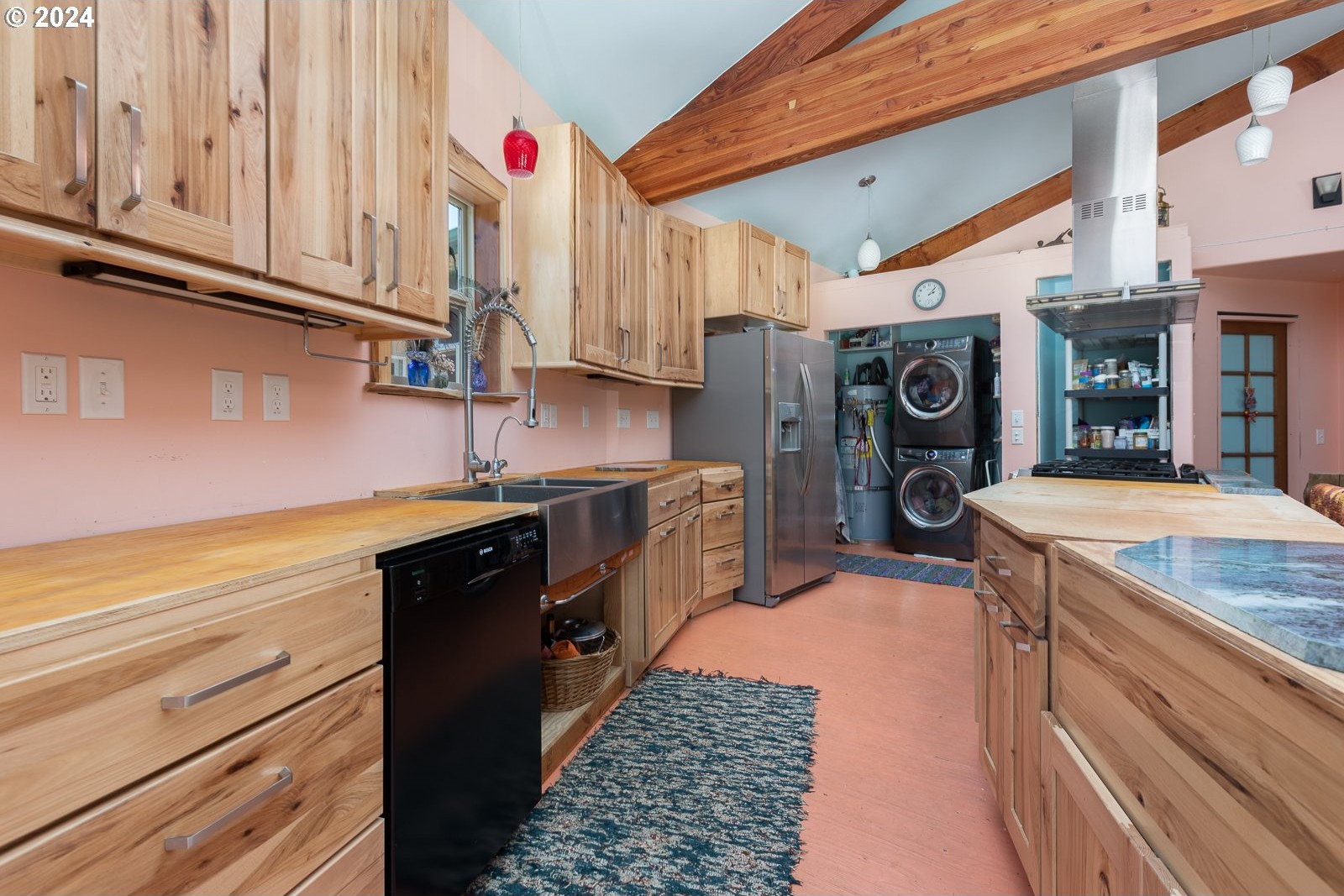 8718 LOGSDEN RD, Siletz, Oregon, 97380, United States, 1 Bedroom Bedrooms, ,1 BathroomBathrooms,Residential,For Sale,8718 LOGSDEN RD,1537213