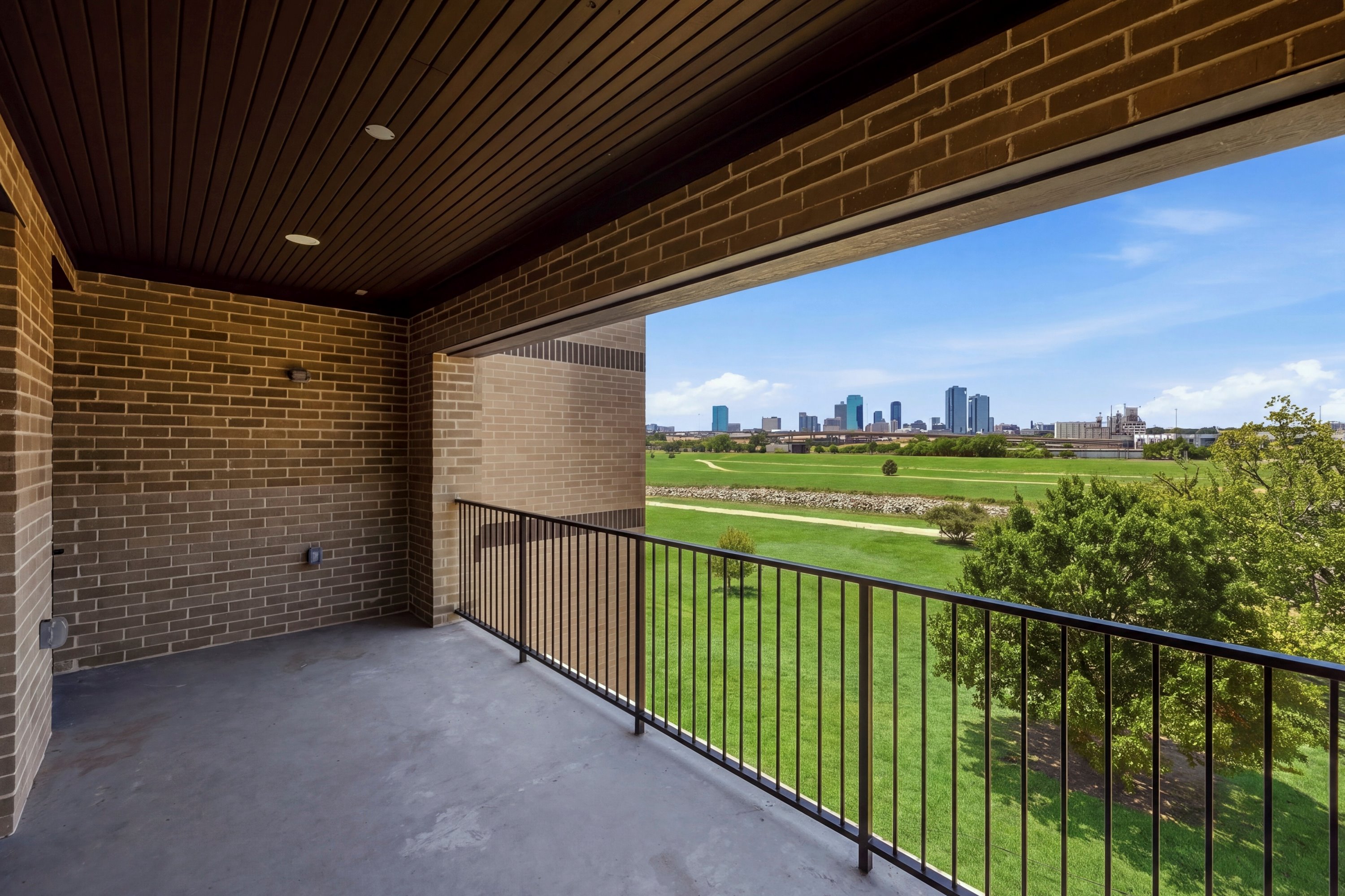  400 Vista Buena Trail, Fort Worth, TX, 76111 - 物件實景