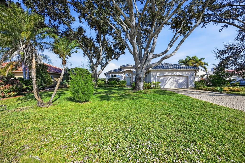 Sarasota, Florida, 34235, United States, 3 Bedrooms Bedrooms, ,2 BathroomsBathrooms,Residential,For Sale,1997253
