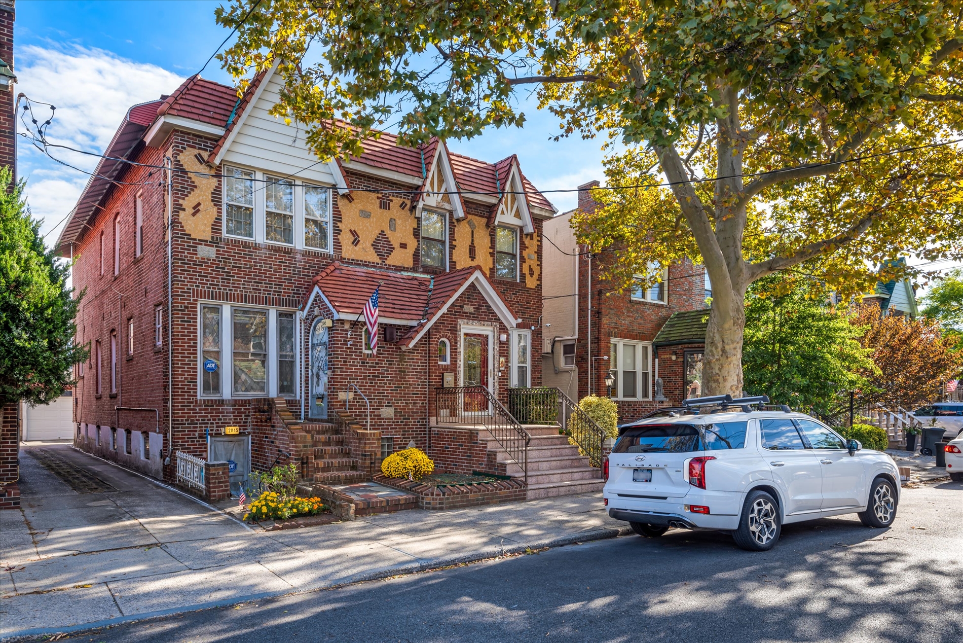 2047 E 35th Street, Marine Park, New York, 11234, United States, 3 Bedrooms Bedrooms, ,2 BathroomsBathrooms,Residential,For Sale,2047 E 35th Street,1641485