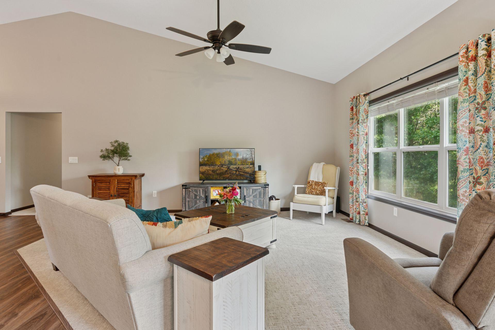 Saint Francis, Minnesota, 55070, United States, 5 Bedrooms Bedrooms, ,3 BathroomsBathrooms,Residential,For Sale,1978305