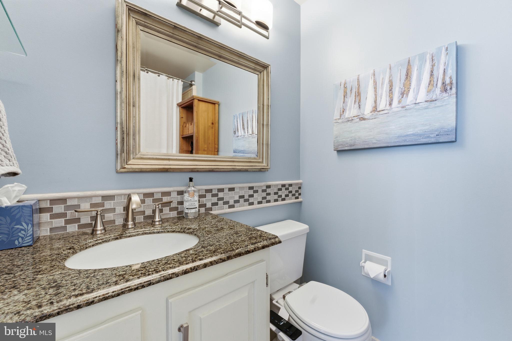 Clifton, Virginia, 20124, United States, 2 Bedrooms Bedrooms, ,3 BathroomsBathrooms,Residential,For Sale,2001572