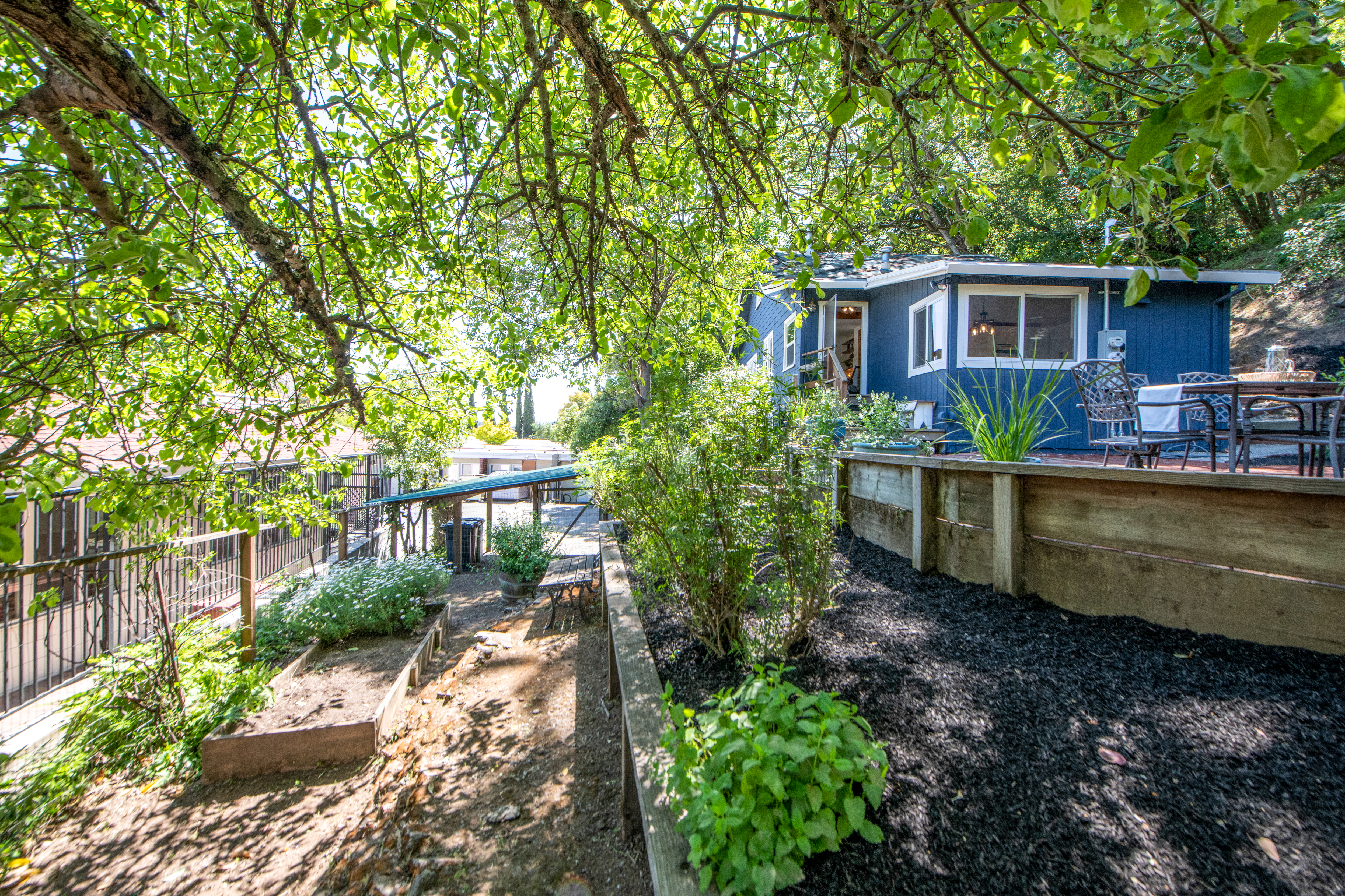  Charming Side-By-Side Duplex in West End - 物件實景