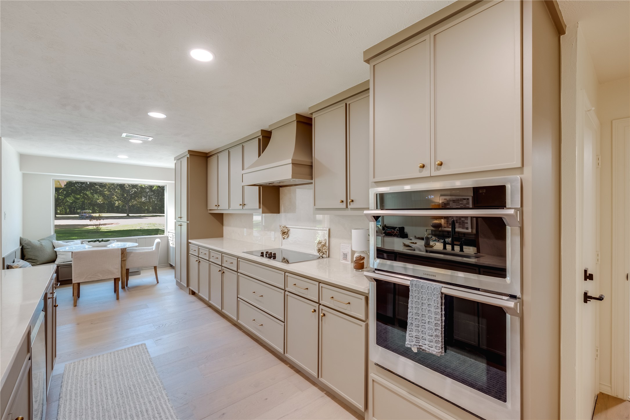 Fort Worth, Texas, 76126, United States, 4 Bedrooms Bedrooms, ,3 BathroomsBathrooms,Residential,For Sale,1971597