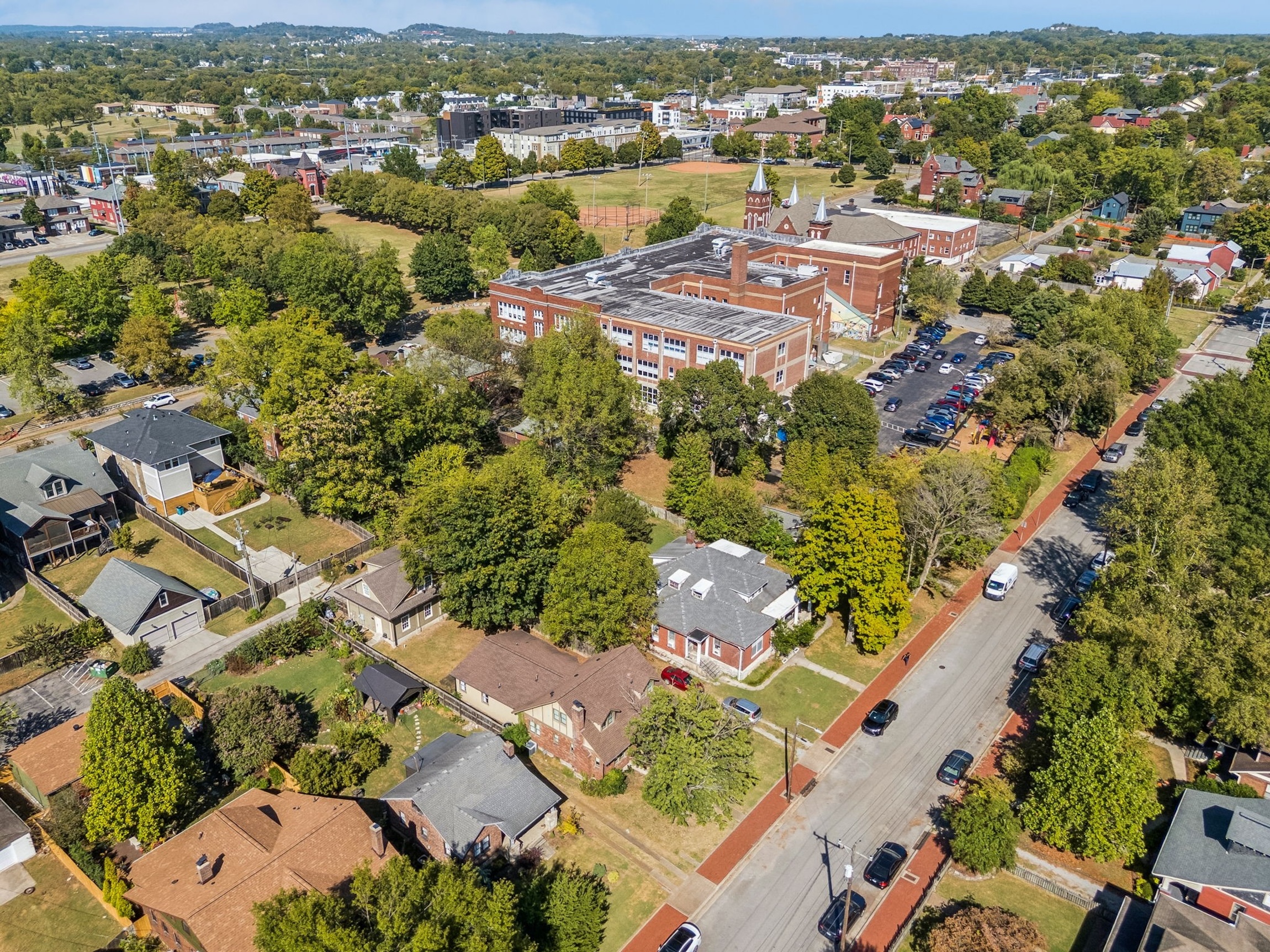  611 Fatherland St, Nashville, TN, 37206 - 物件實景