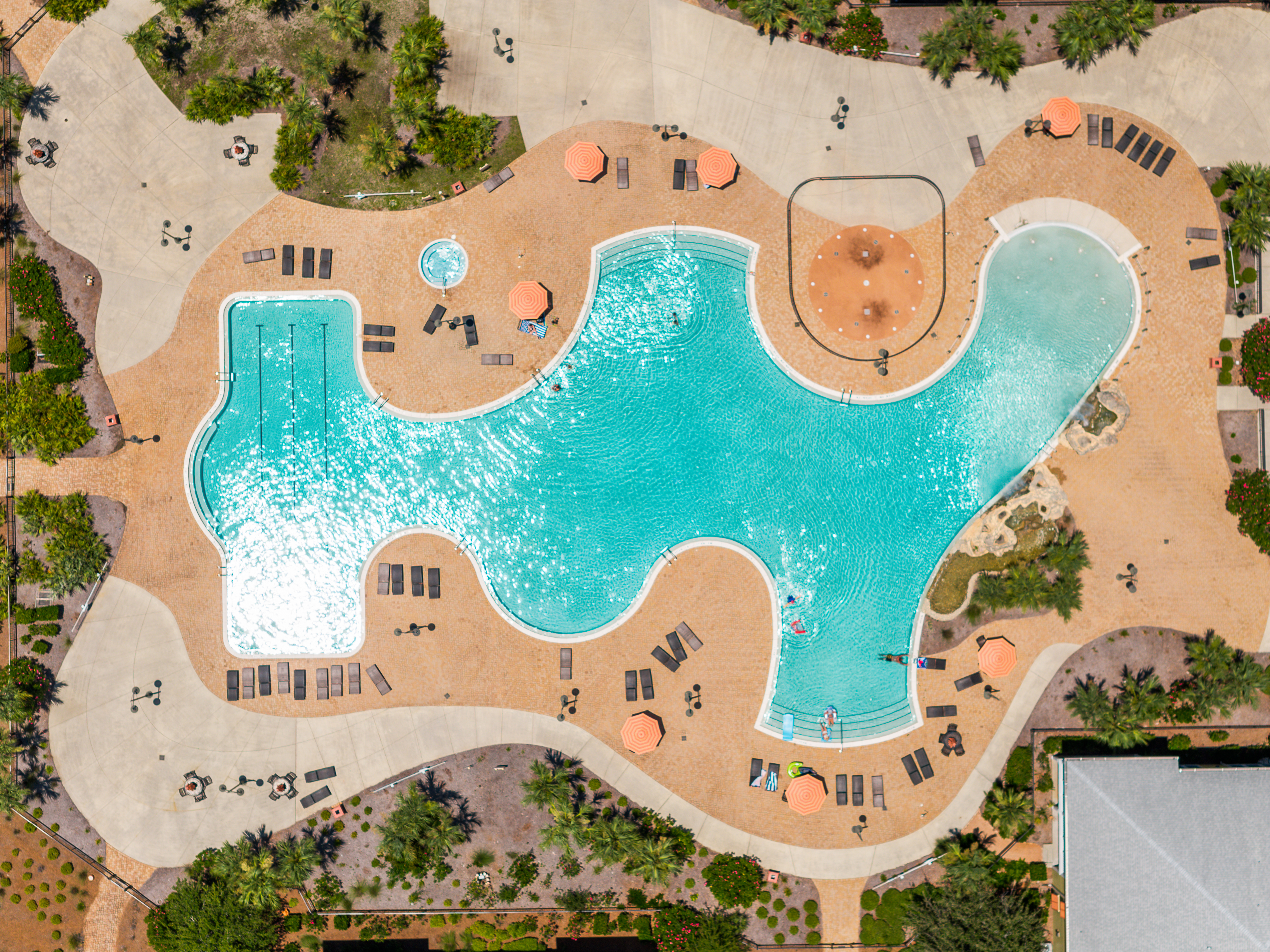  Resort-Style First-Floor Condo With Private Patio - 物件實景