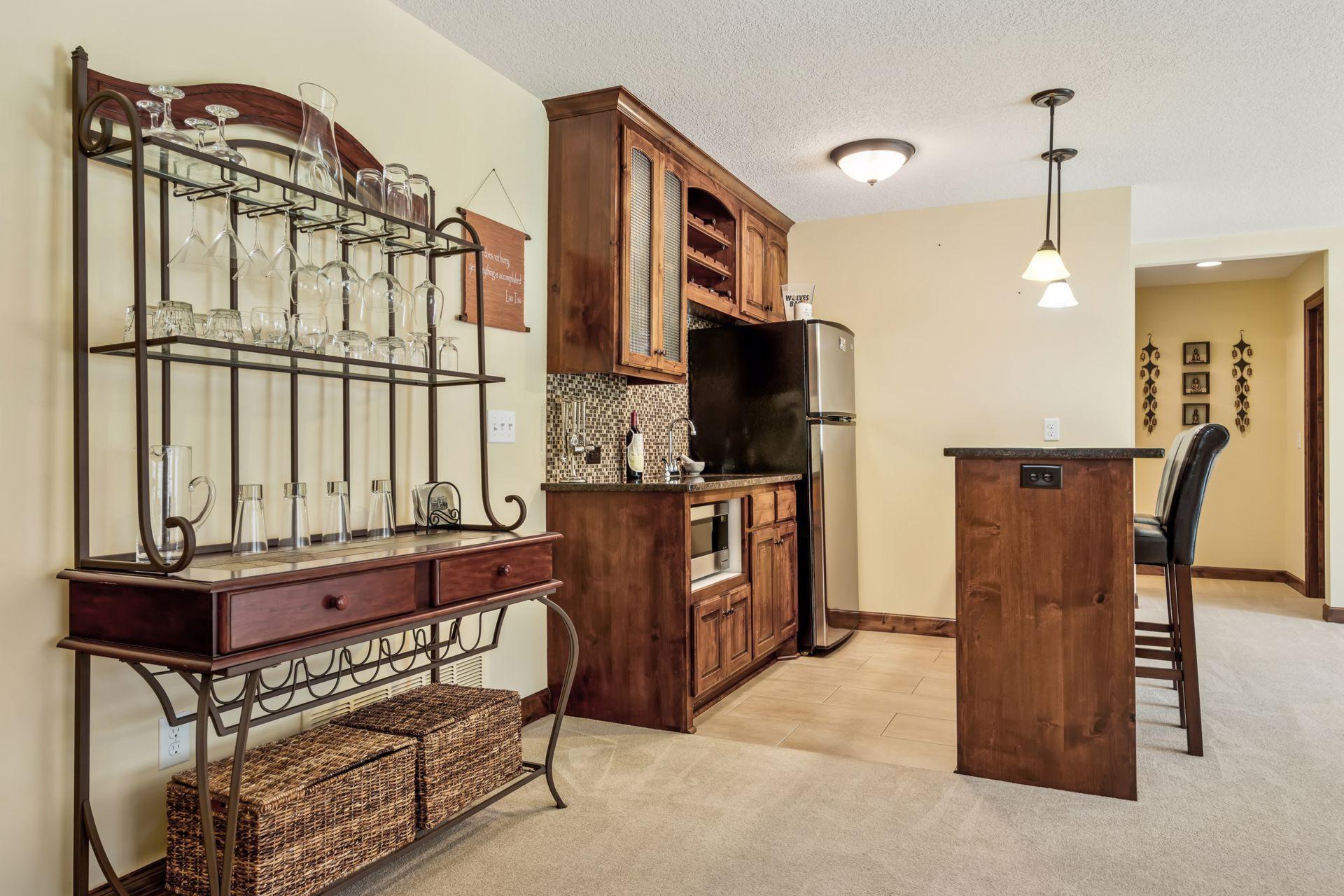 Plymouth, Minnesota, 55446, United States, 5 Bedrooms Bedrooms, ,5 BathroomsBathrooms,Residential,For Sale,1926210