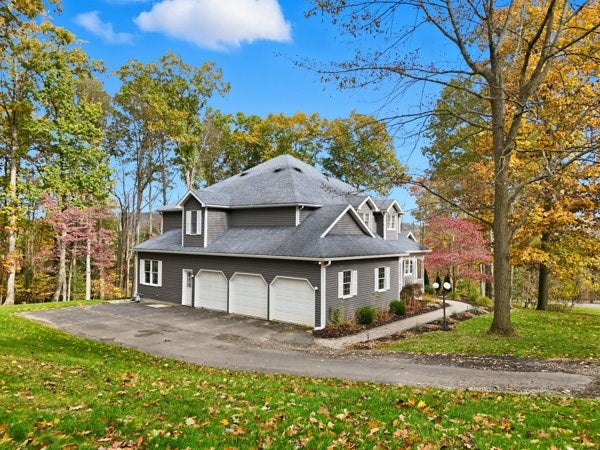 Sayre, Pennsylvania, 18840, United States, 5 Bedrooms Bedrooms, ,4 BathroomsBathrooms,Residential,For Sale,1979429