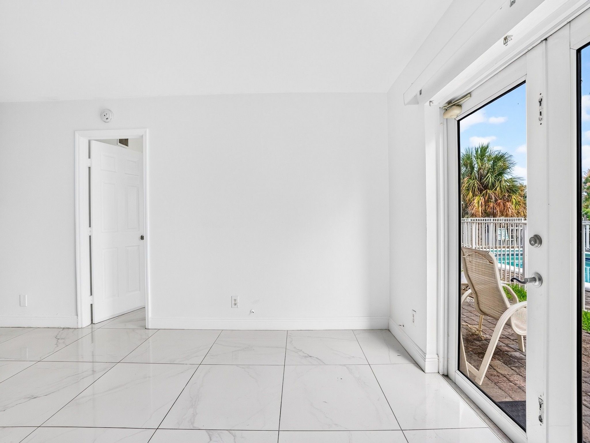  840 Pine Drive, Pompano Beach, FL, 33060 - 物件實景