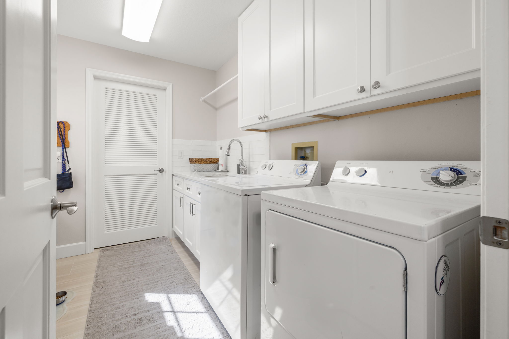 Lutz, Florida, 33558, United States, 5 Bedrooms Bedrooms, ,5 BathroomsBathrooms,Residential,For Sale,1982056