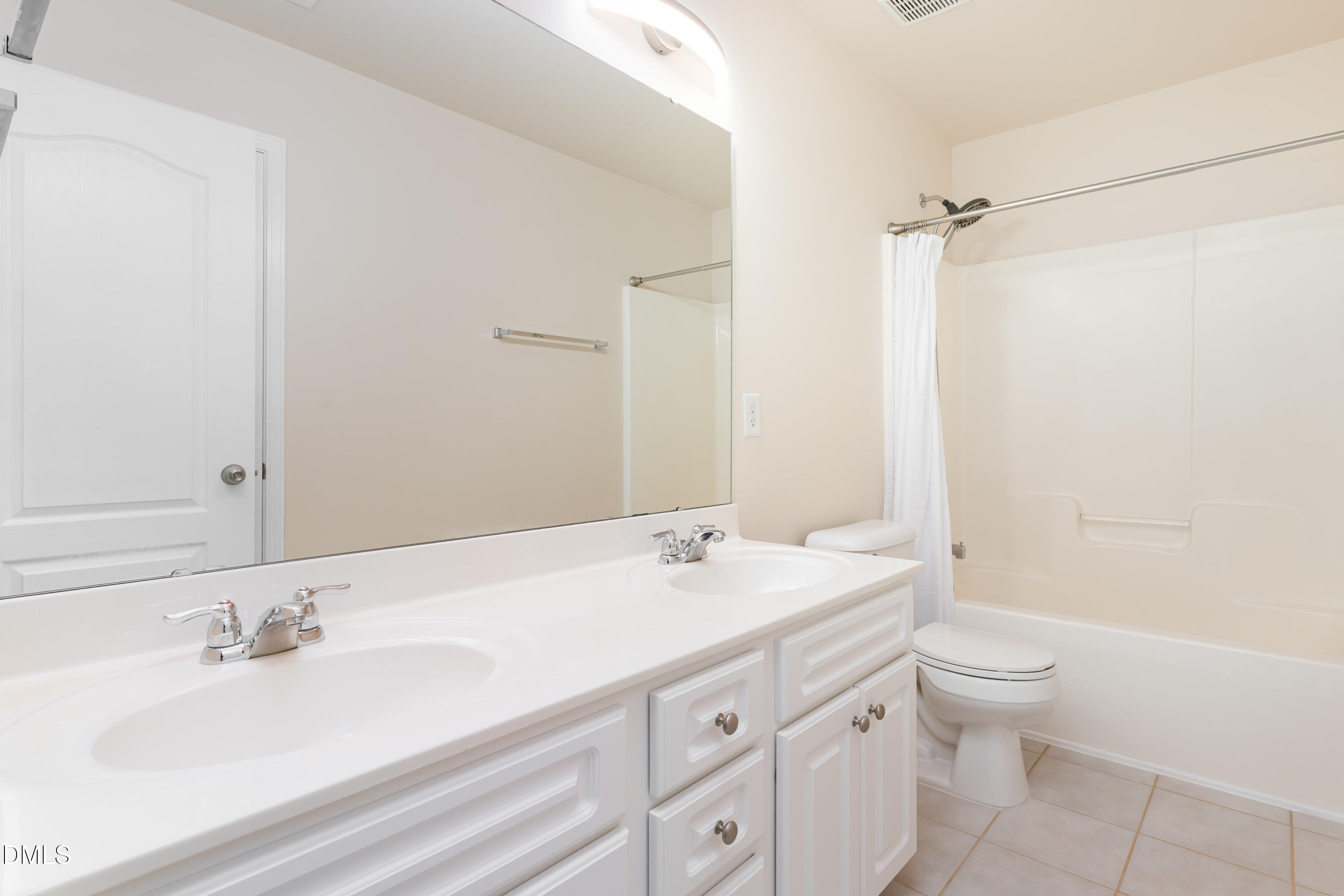 Raleigh, North Carolina, 27614, United States, 4 Bedrooms Bedrooms, ,3 BathroomsBathrooms,Residential,For Sale,1961308