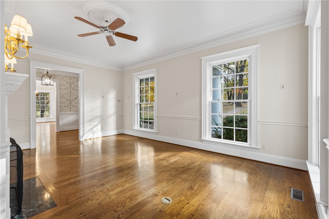 Harrison, Arkansas, 72601, United States, 4 Bedrooms Bedrooms, ,5 BathroomsBathrooms,Residential,For Sale,1989365