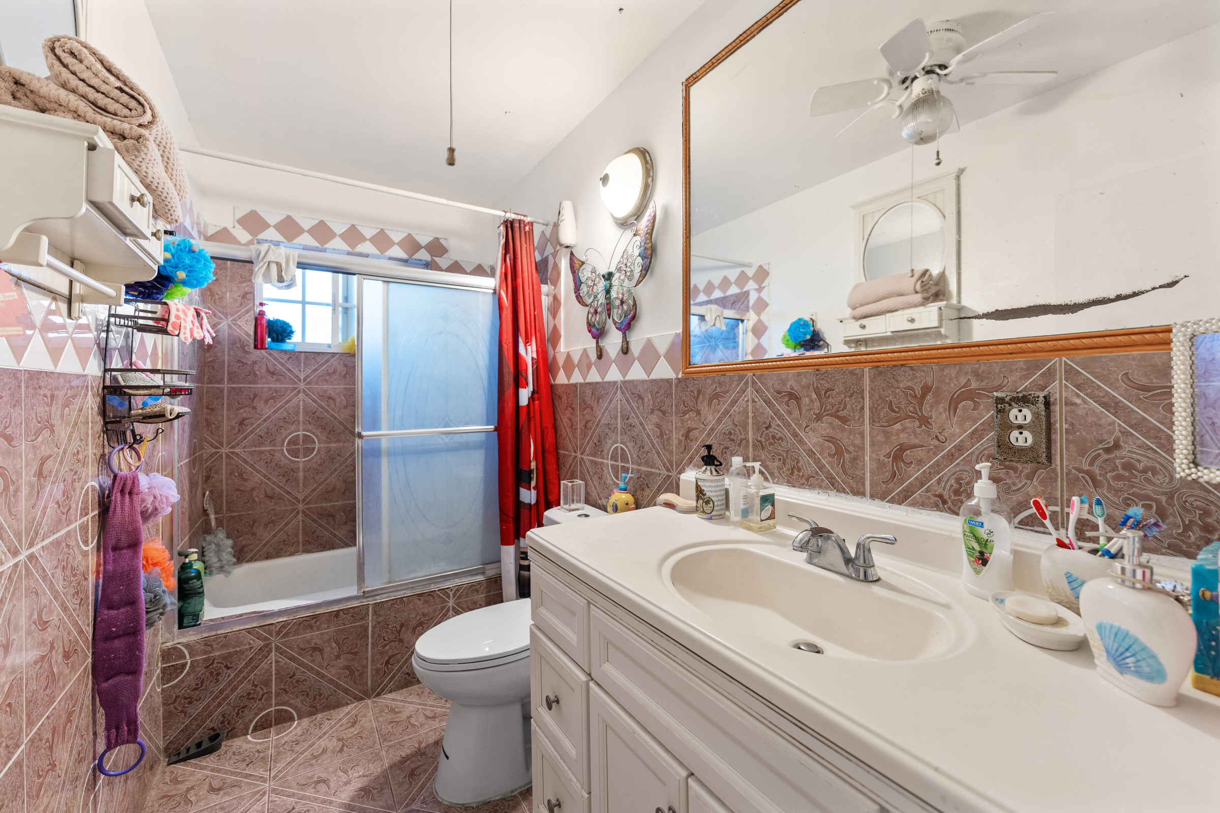 Riverside, California, 92503, United States, 3 Bedrooms Bedrooms, ,2 BathroomsBathrooms,Residential,For Sale,2005895