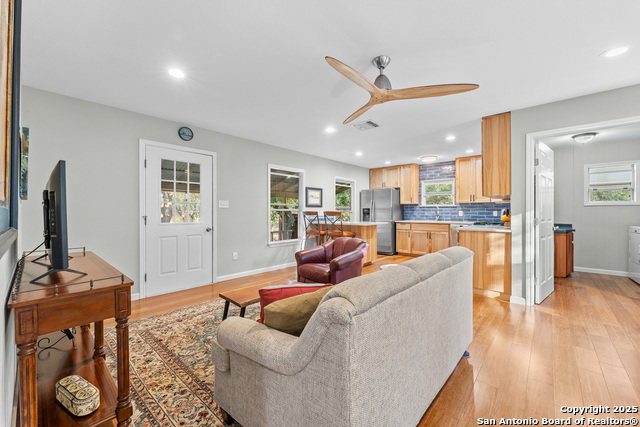 Seguin, Texas, 78155, United States, ,2 BathroomsBathrooms,Residential,For Sale,1983192