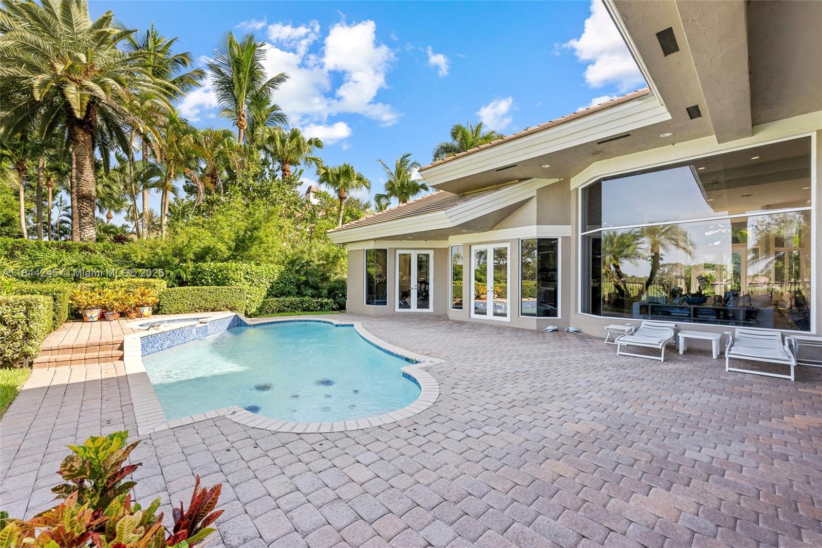 Weston, Florida, 33327, United States, 5 Bedrooms Bedrooms, ,4 BathroomsBathrooms,Residential,For Sale,1901974