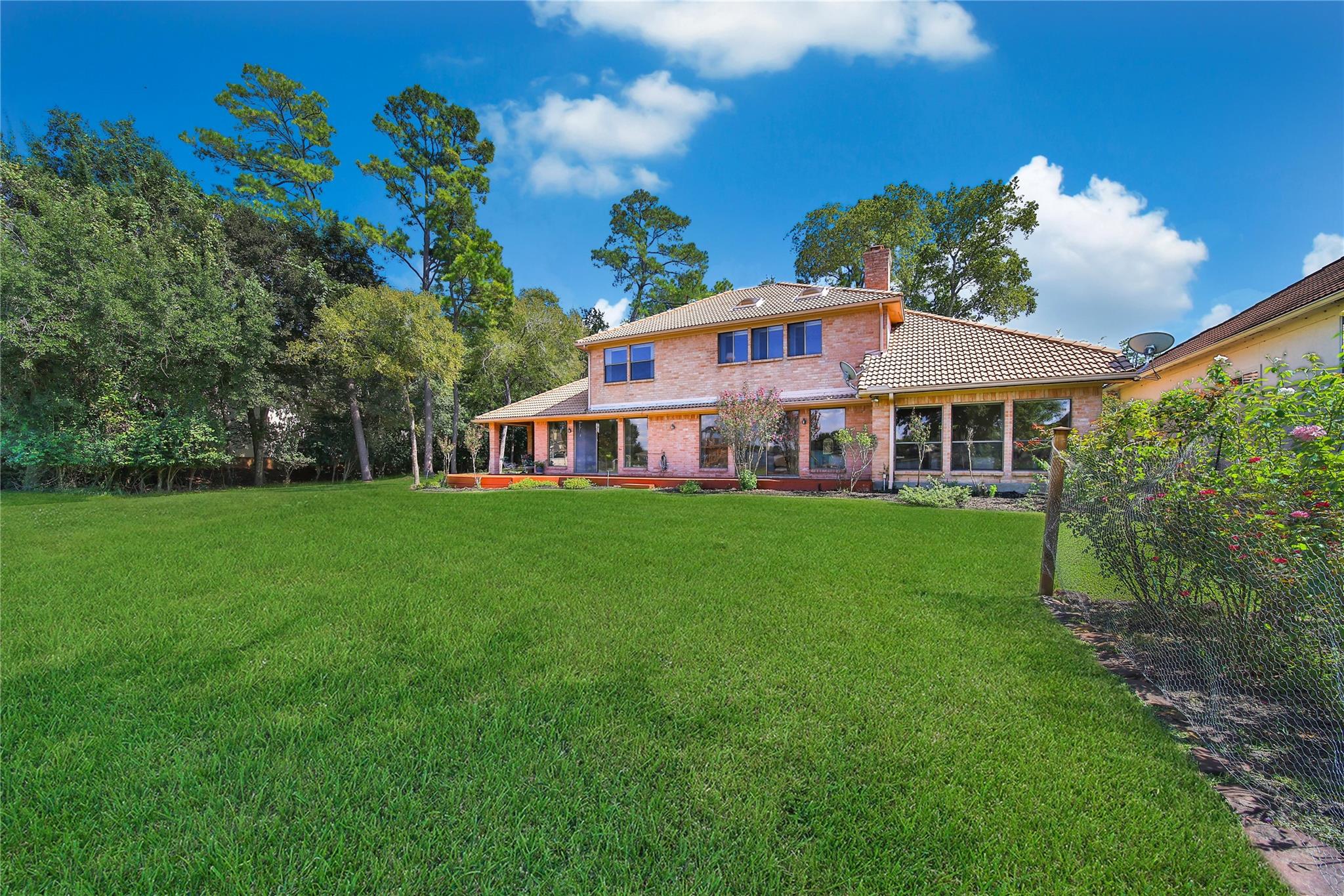 Conroe, Texas, 77356, United States, 3 Bedrooms Bedrooms, ,4 BathroomsBathrooms,Residential,For Sale,1974548