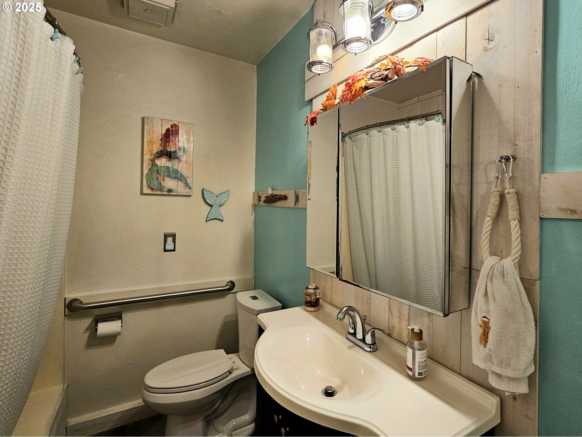 Brookings, Oregon, 97415, United States, 3 Bedrooms Bedrooms, ,3 BathroomsBathrooms,Residential,For Sale,1974179