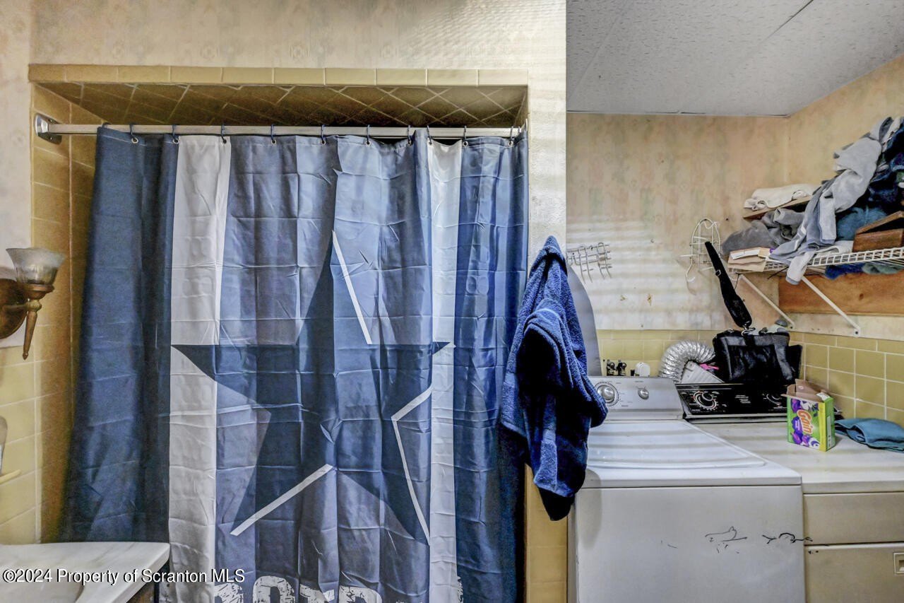 Olyphant, Pennsylvania, 18447, United States, ,Residential,For Sale,1996736