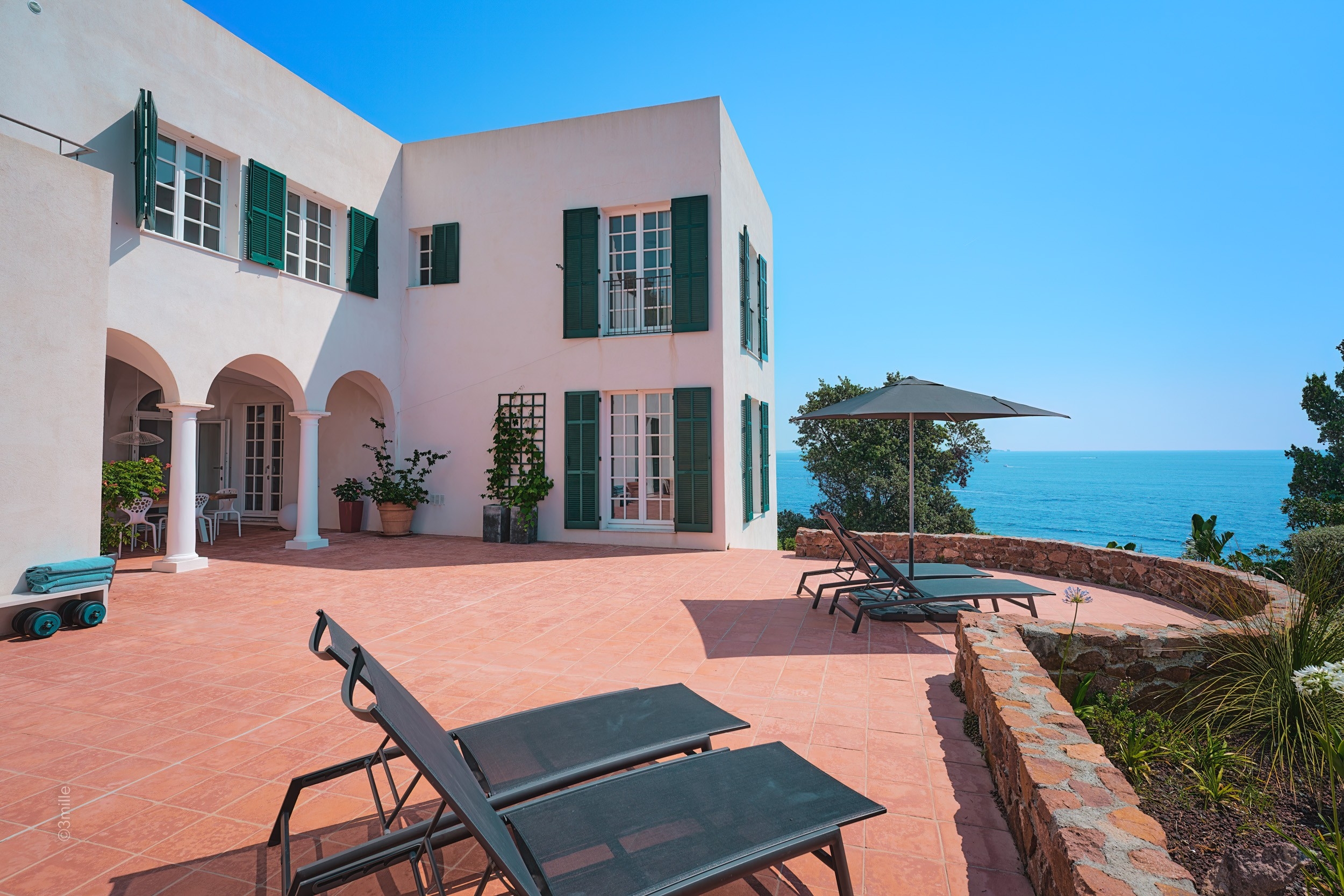  Prestigious villa in Théoule-sur-Mer with panoramic sea views and direct access… - 物件實景