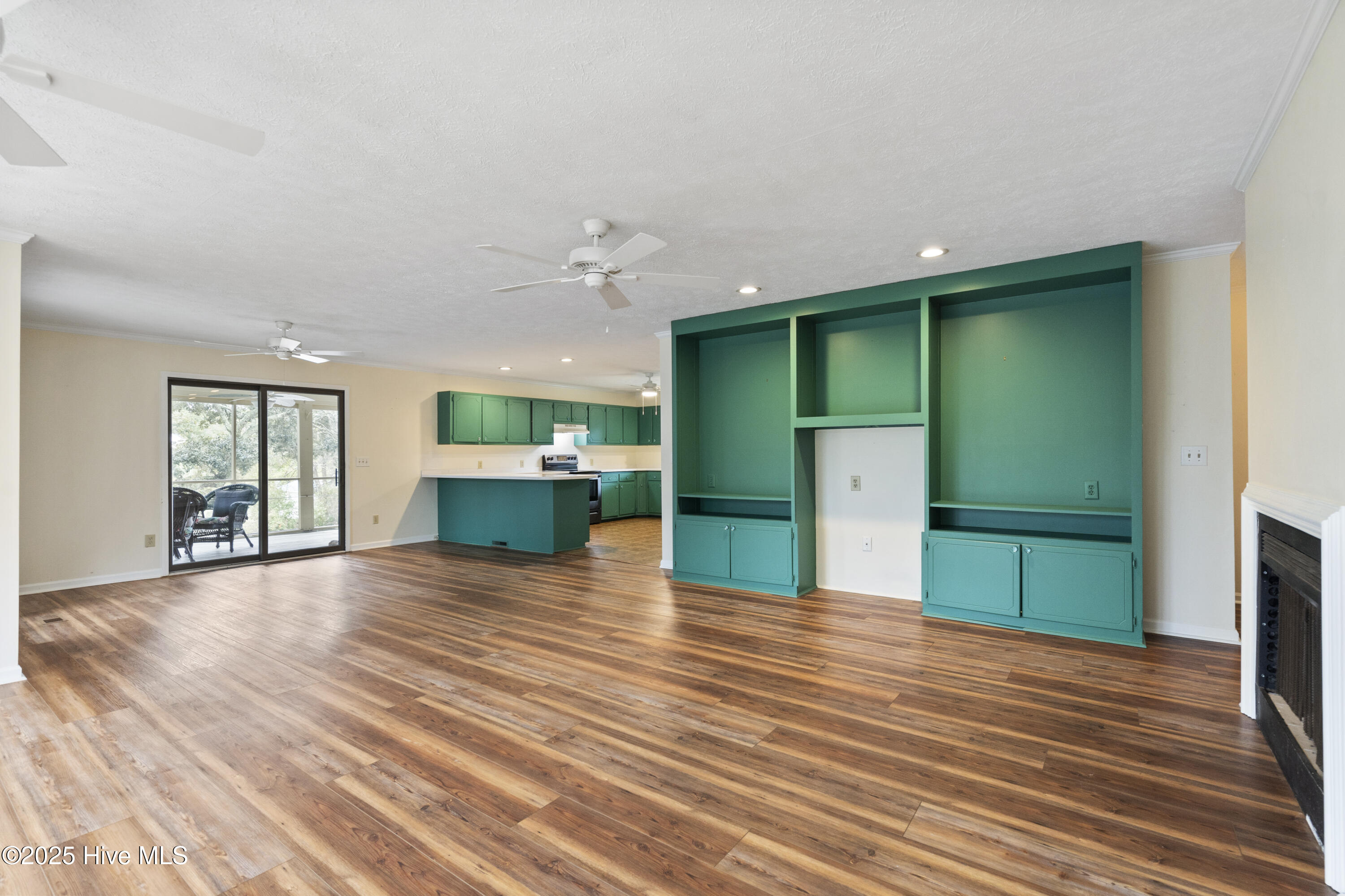 Emerald Isle, North Carolina, 28594, United States, 3 Bedrooms Bedrooms, ,3 BathroomsBathrooms,Residential,For Sale,1991113