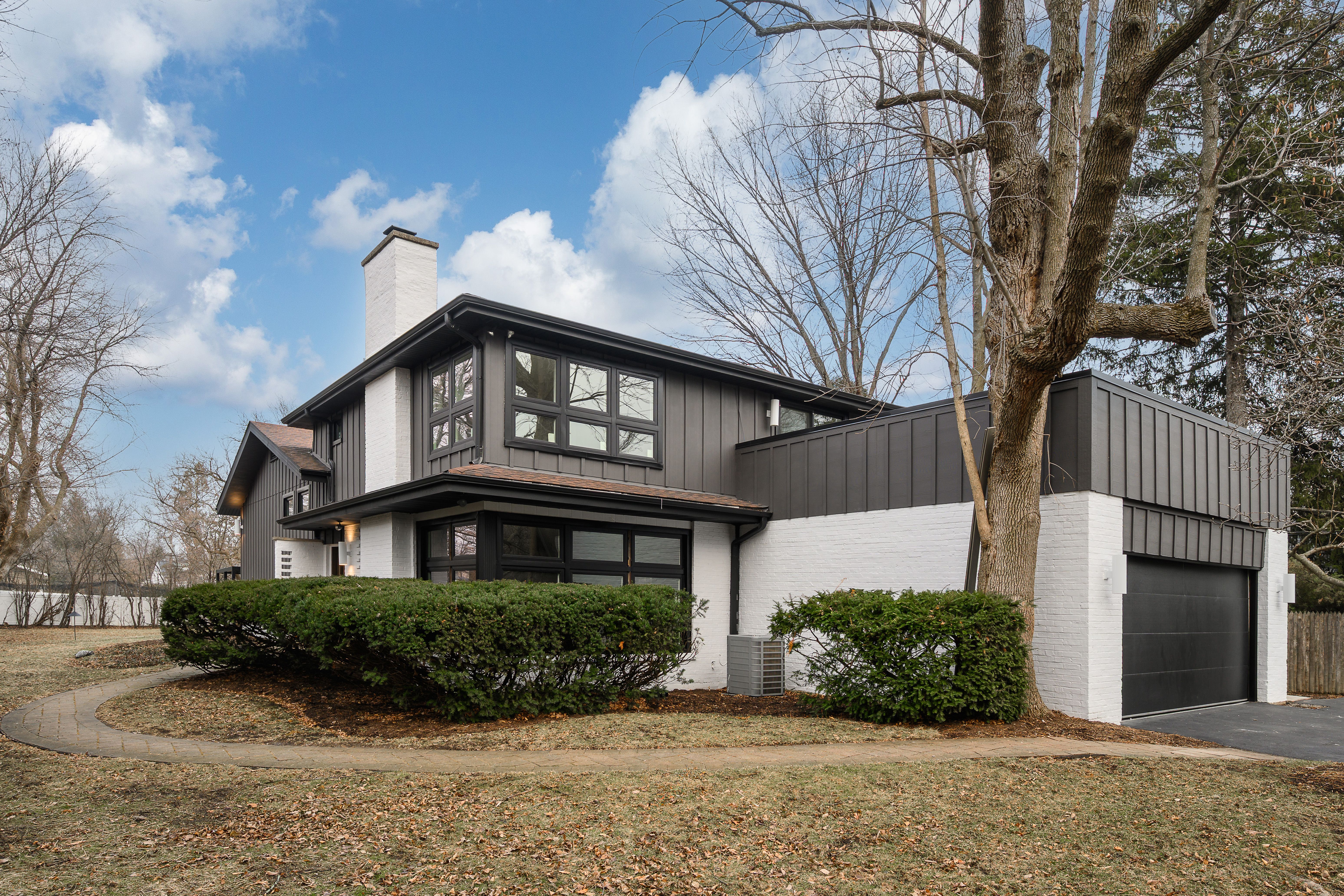 Mid-Century Split-Level Classic Gem on a Half Acre Lot!, Glencoe ...