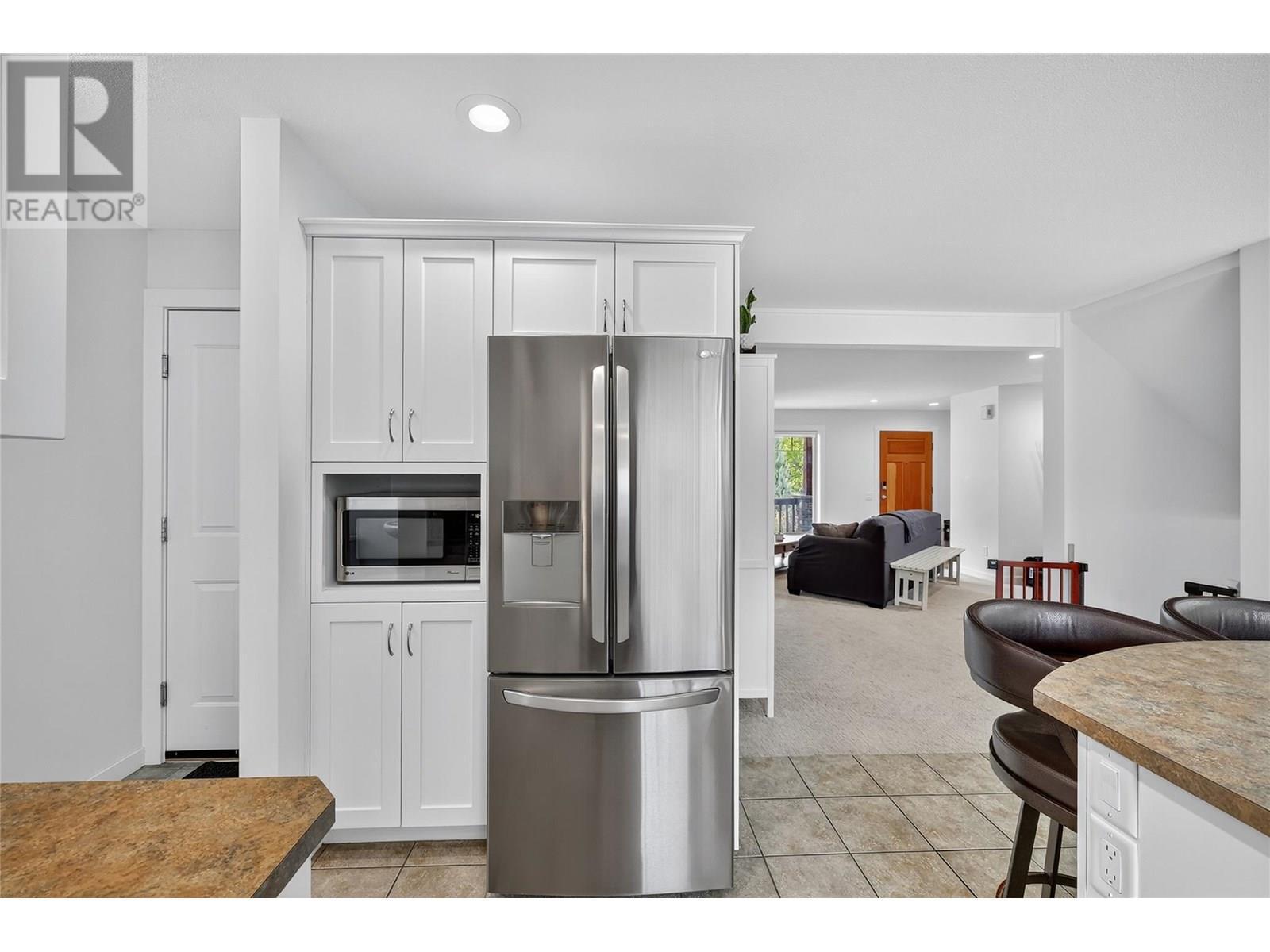 KELOWNA, British Columbia, V1W 4X9, CA, 4 Bedrooms Bedrooms, ,3 BathroomsBathrooms,Residential,For Sale,1898520