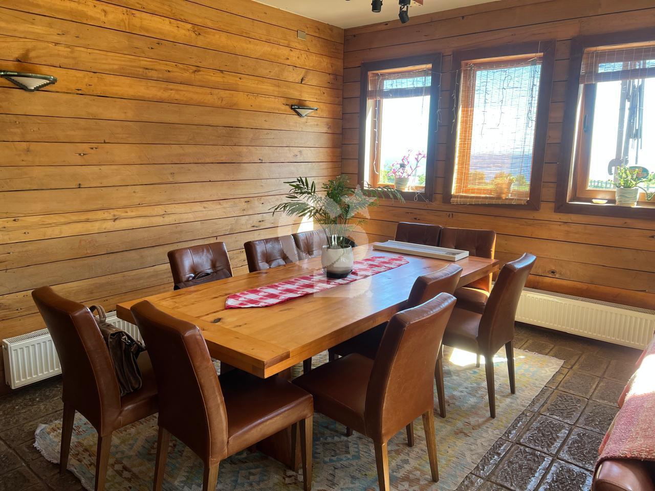 Puerto Varas, Chile, 4 Bedrooms Bedrooms, ,3 BathroomsBathrooms,Residential,For Sale,1993186