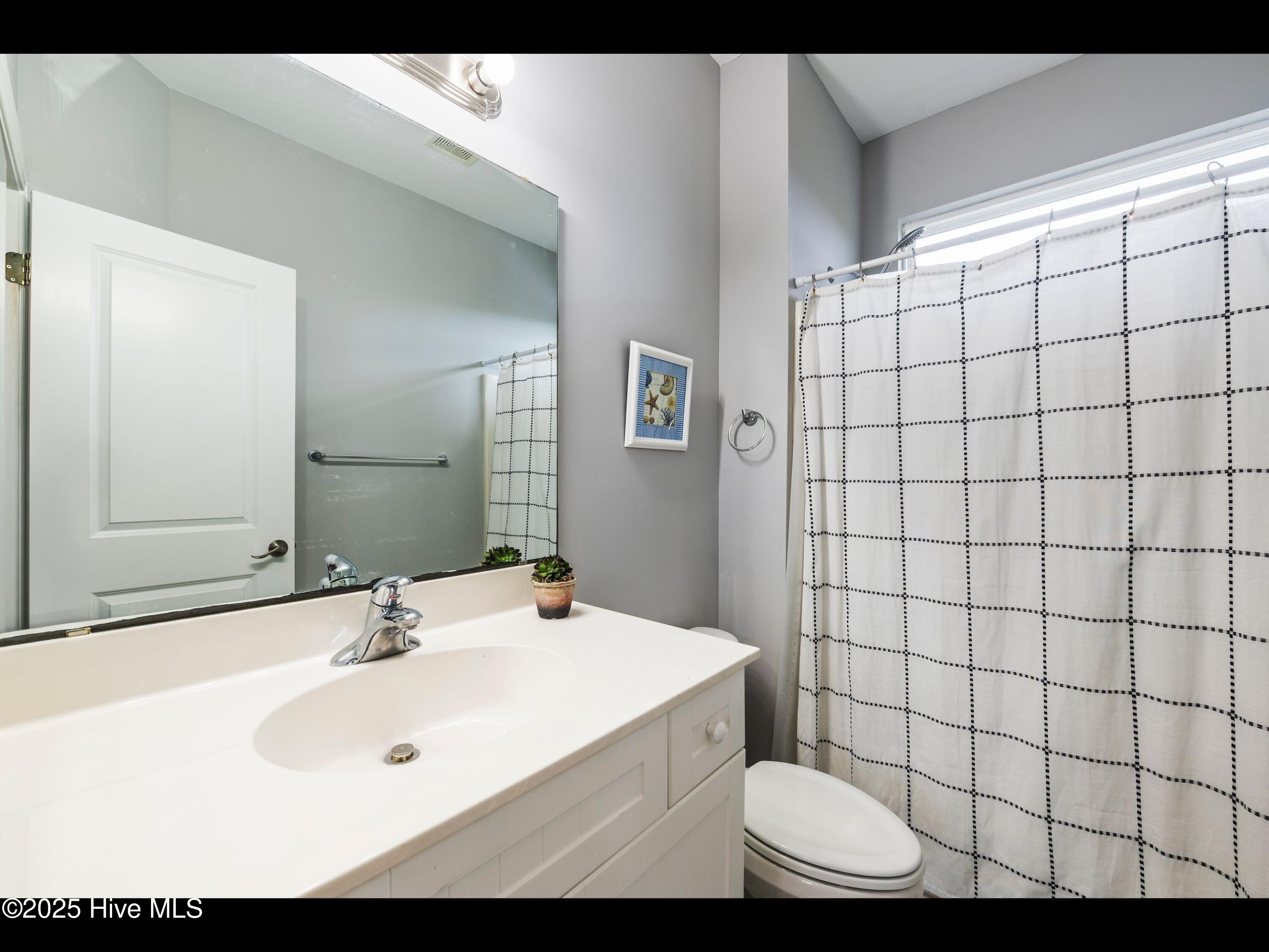 Carolina Beach, North Carolina, 28428, United States, 3 Bedrooms Bedrooms, ,3 BathroomsBathrooms,Residential,For Sale,1827738