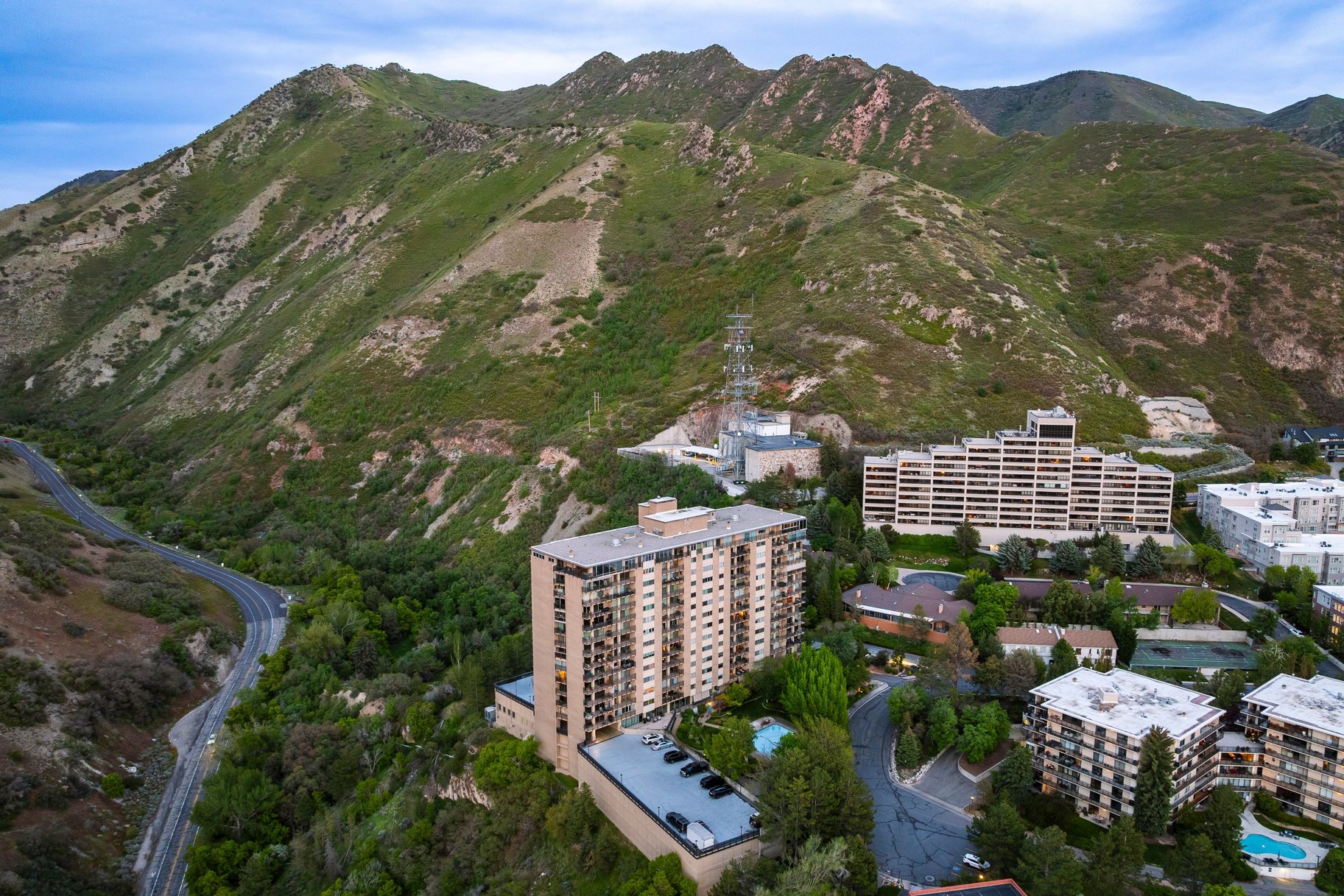  Spacious Canyon Crest Condo with Sweeping Valley Views - 物件實景