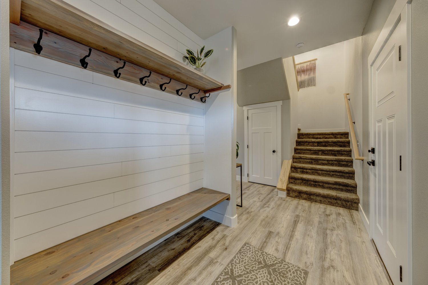 Ranchester, Wyoming, 82839, United States, 4 Bedrooms Bedrooms, ,3 BathroomsBathrooms,Residential,For Sale,1990445