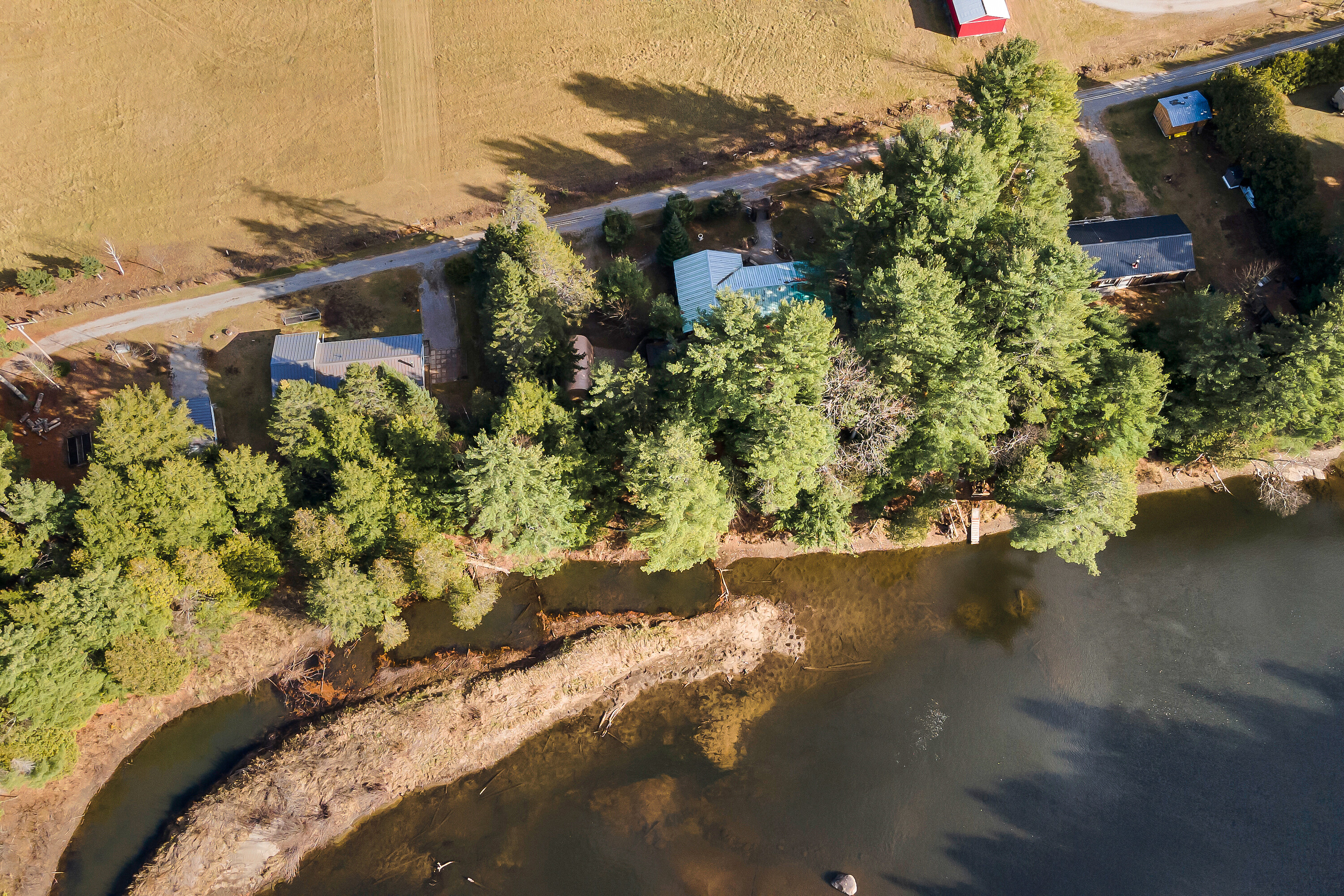  Burnt River Retreat - 物件實景