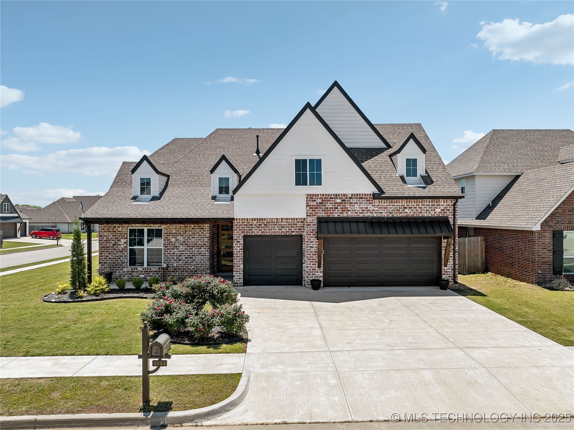 Bixby, Oklahoma, 74008, United States, 4 Bedrooms Bedrooms, ,4 BathroomsBathrooms,Residential,For Sale,1819020