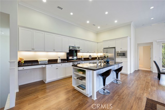 Irvine, California, 92620, United States, 2 Bedrooms Bedrooms, ,2 BathroomsBathrooms,Residential,For Sale,1895073