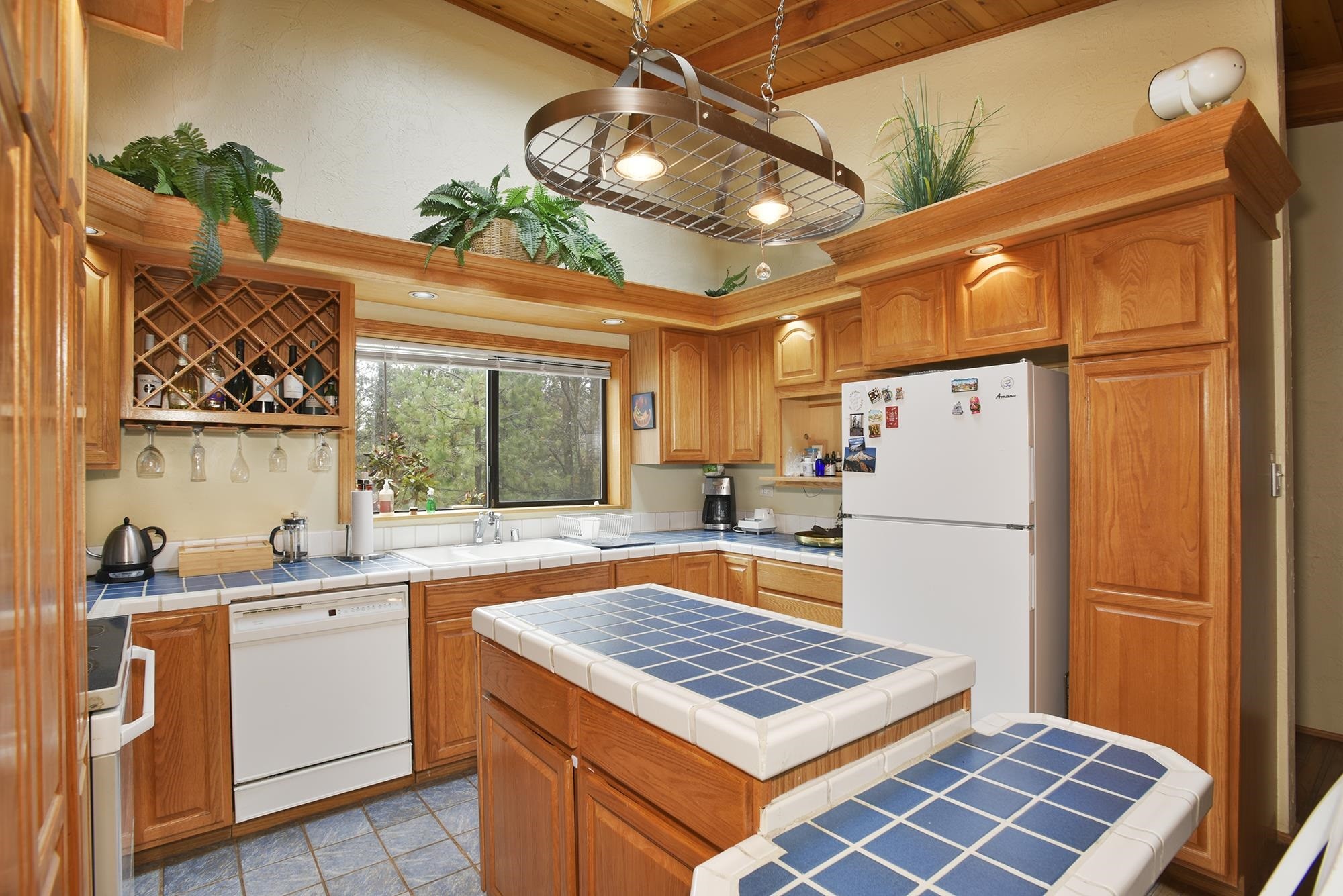 Weed, California, 96094, United States, 2 Bedrooms Bedrooms, ,2 BathroomsBathrooms,Residential,For Sale,1981439