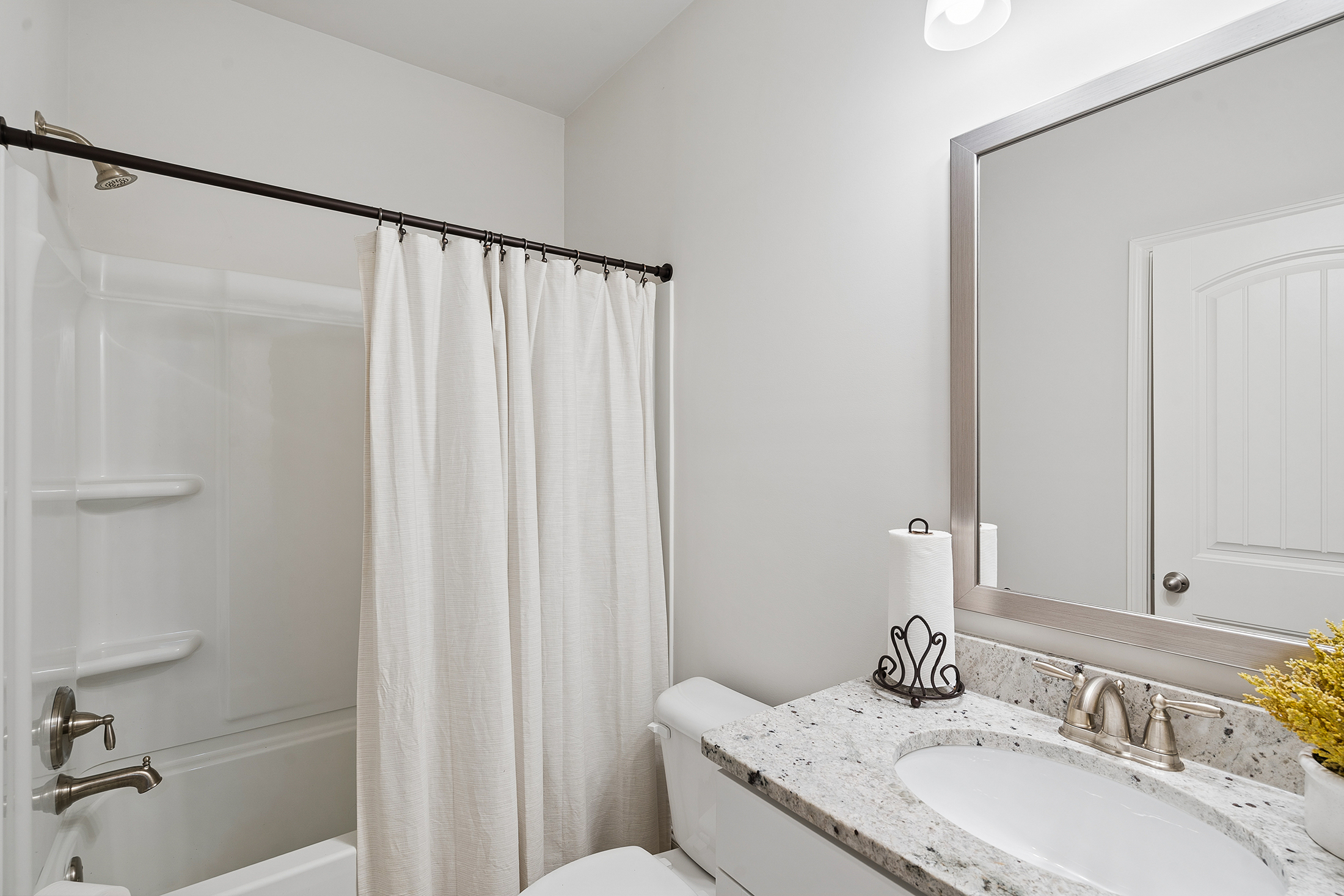  Beautifully Maintained Newer Construction Home on Private Cul-de-sac Lot - 物件實景