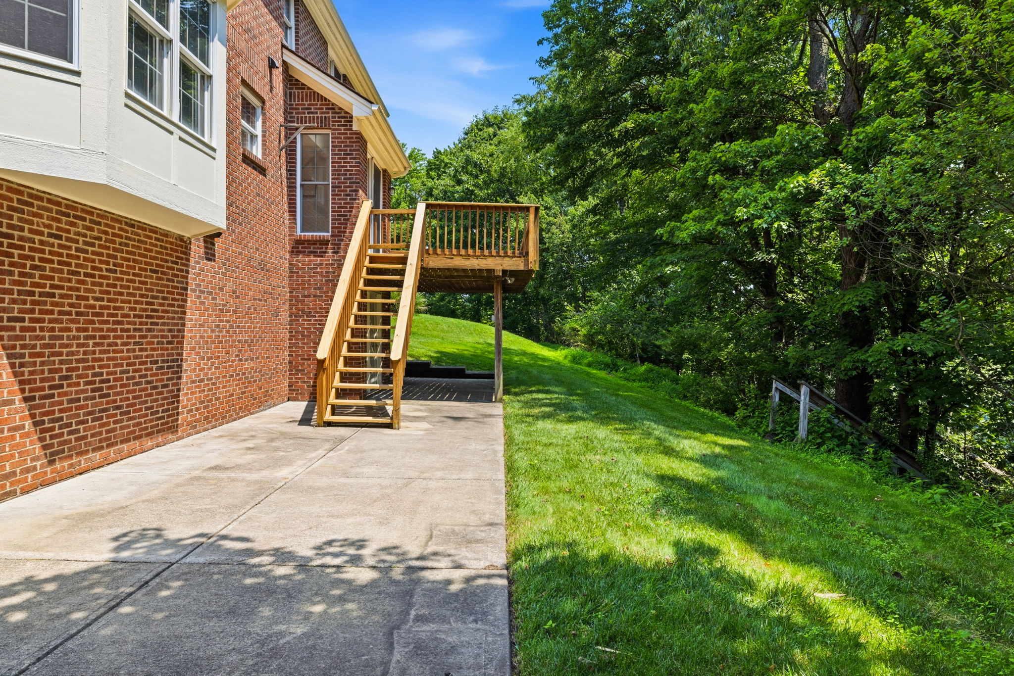  2457 Dogwood Drive, Franklin Park, PA 15090 - 物件實景