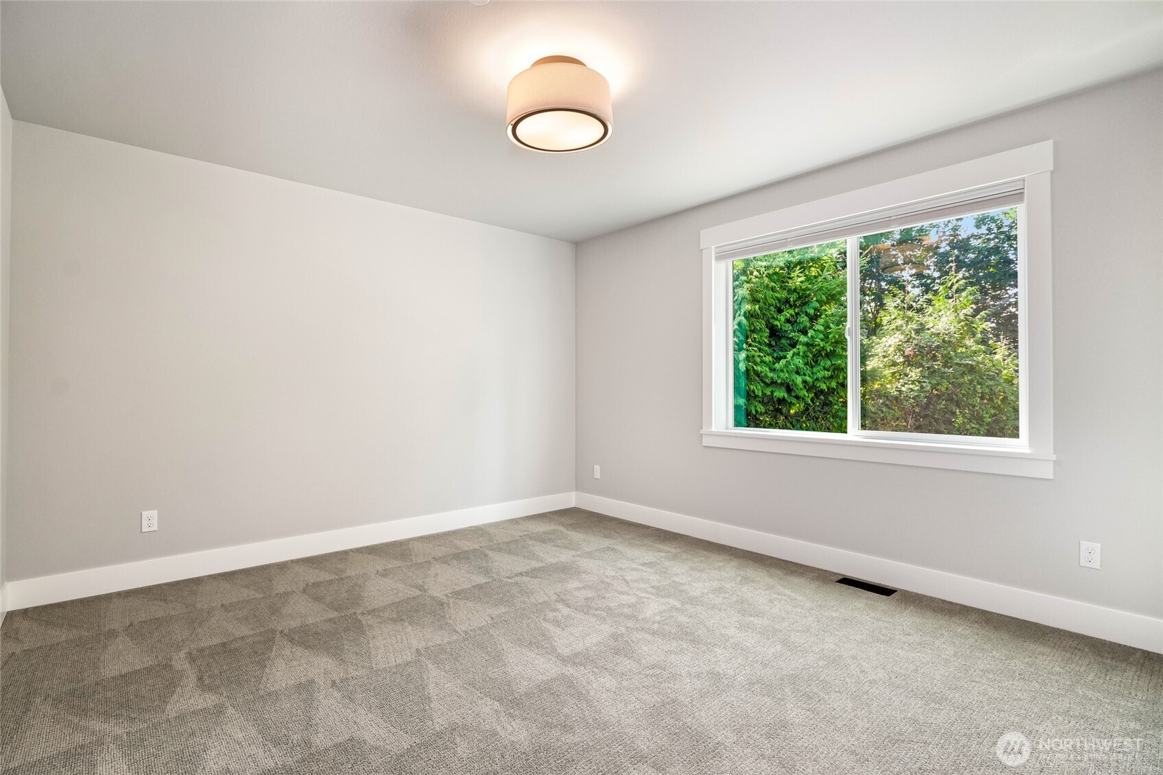 Bothell, Washington, 98021, United States, 5 Bedrooms Bedrooms, ,3 BathroomsBathrooms,Residential,For Sale,1949768