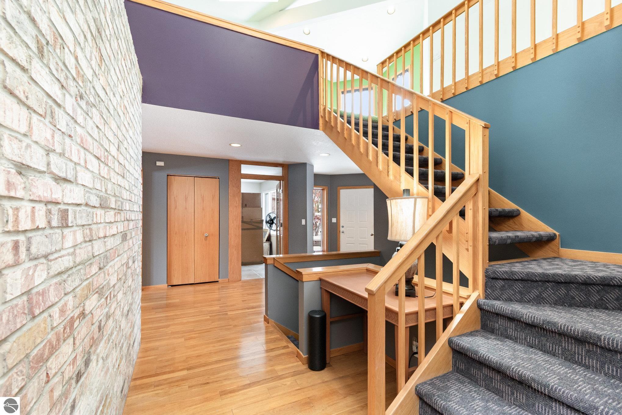 Alma, Michigan, 48801, United States, 5 Bedrooms Bedrooms, ,4 BathroomsBathrooms,Residential,For Sale,2000371