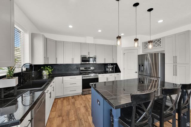 Herriman, Utah, 84096, United States, 5 Bedrooms Bedrooms, ,3 BathroomsBathrooms,Residential,For Sale,2010355