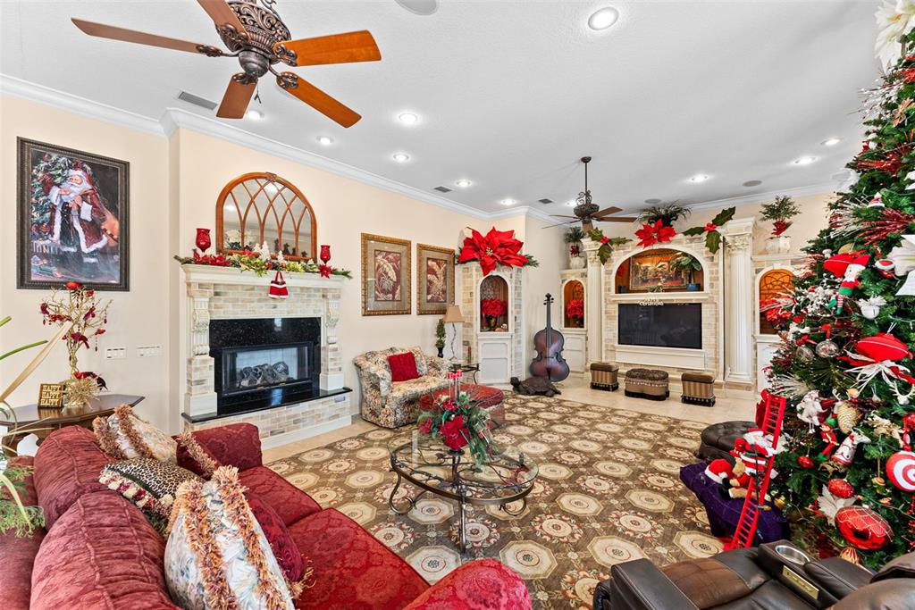 Thonotosassa, Florida, 33592, United States, 4 Bedrooms Bedrooms, ,7 BathroomsBathrooms,Residential,For Sale,1788935